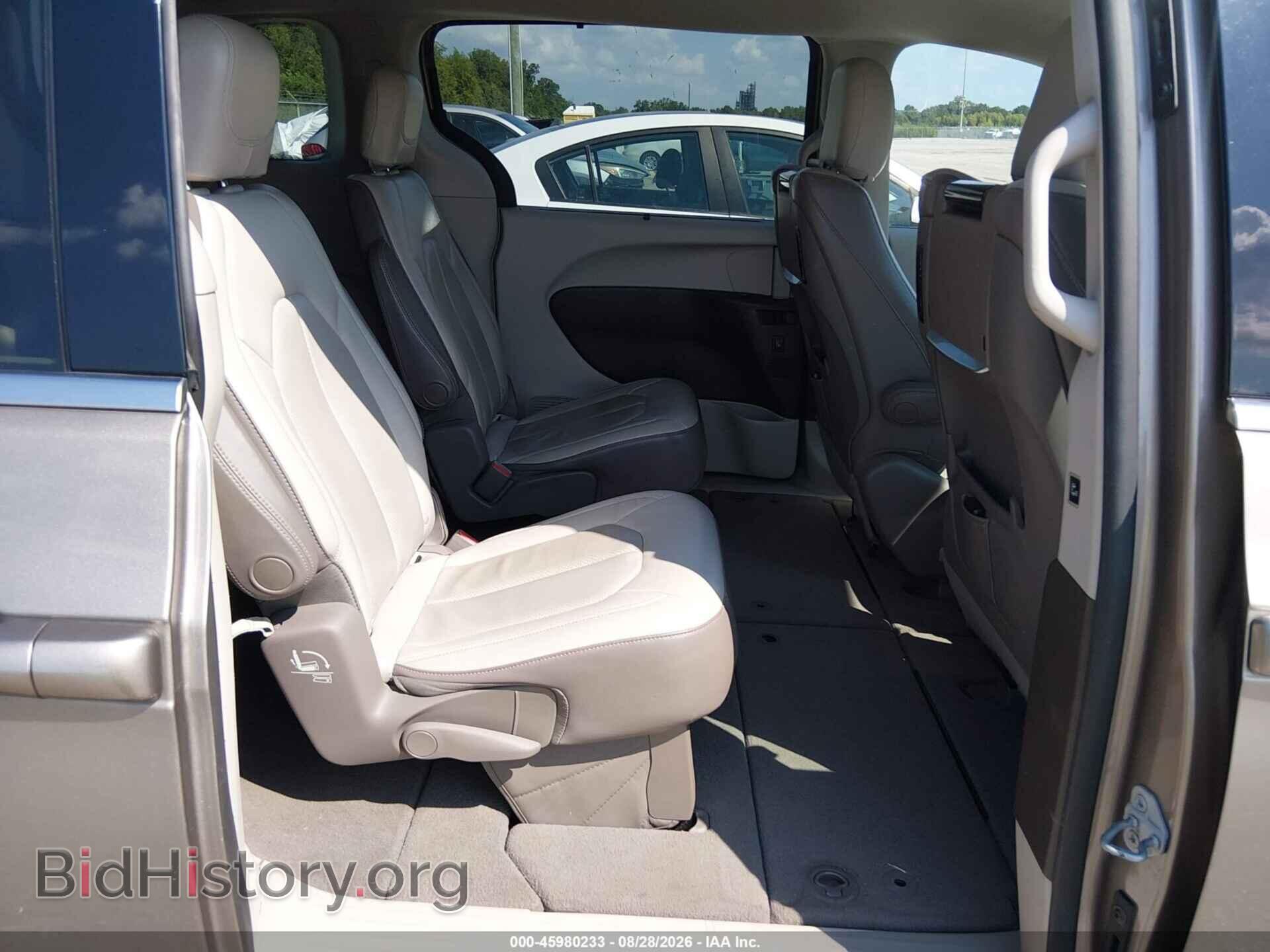 2017 CHRYSLER PACIFICA - VIN: 2C4RC1EG7HR652738 - Photo 8