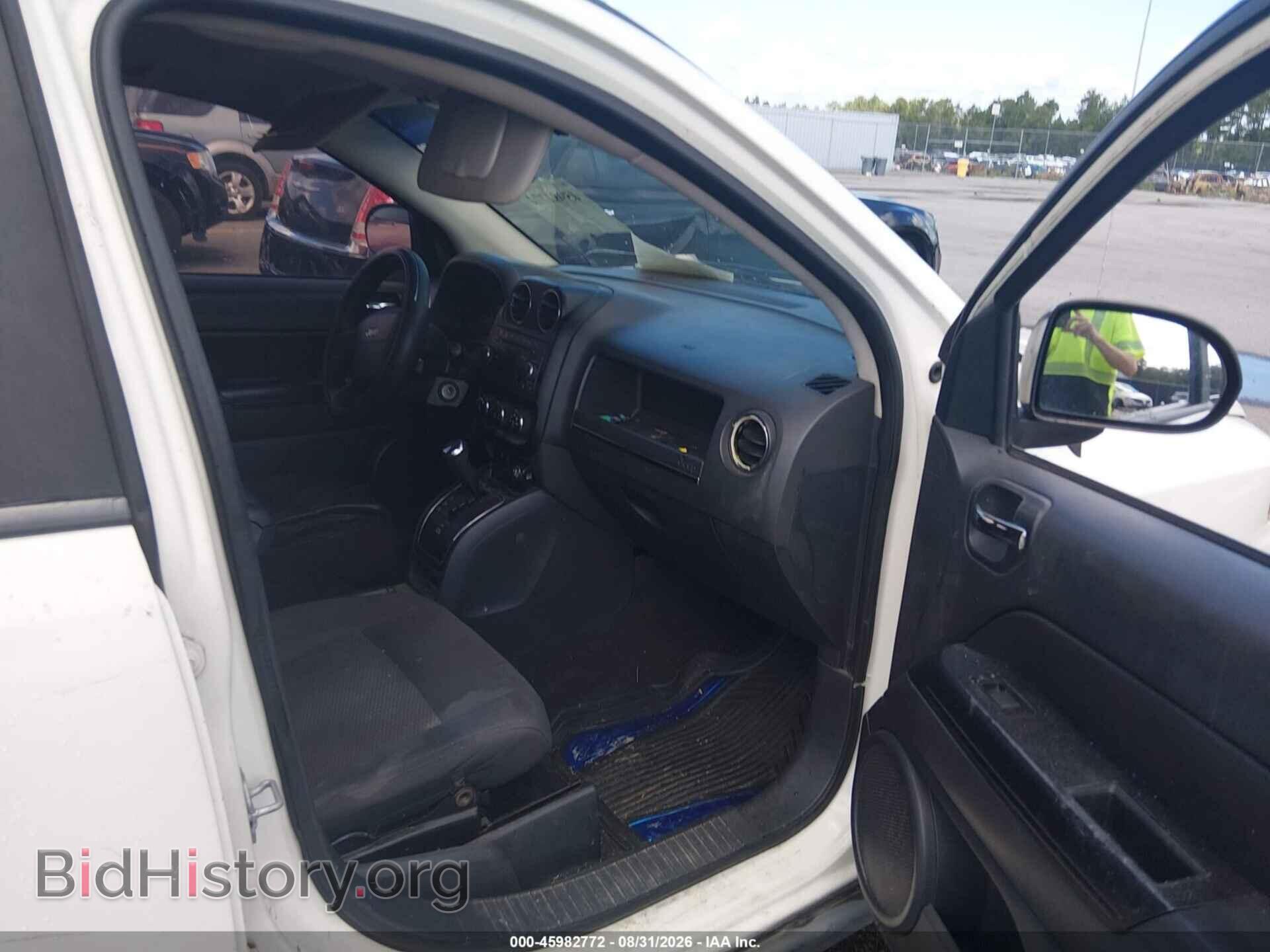 2010 JEEP COMPASS - VIN: 1J4NT4FB0AD553717 - Фото 5