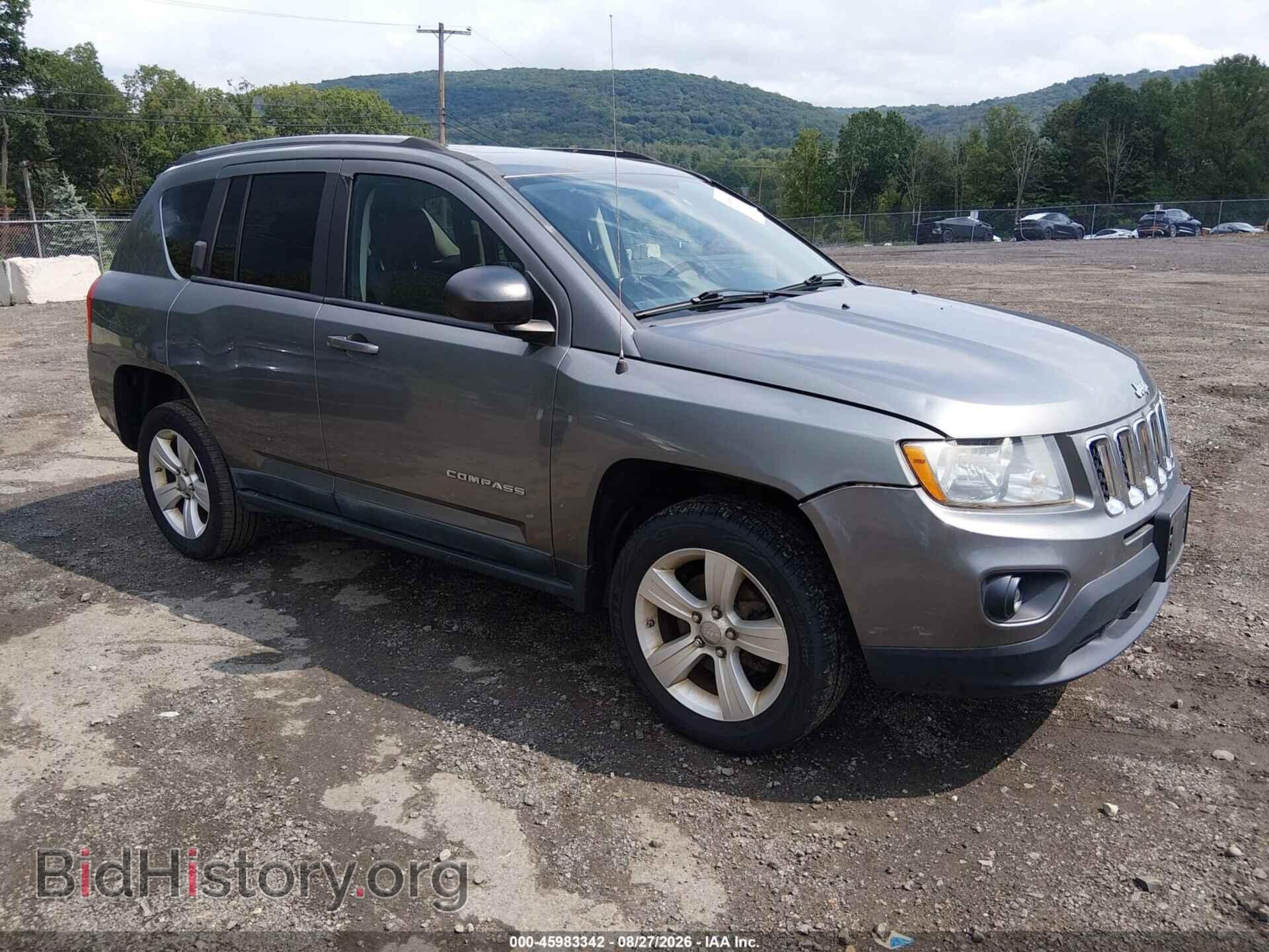 Photo 1J4NF1FB5BD244607 - JEEP COMPASS 2011