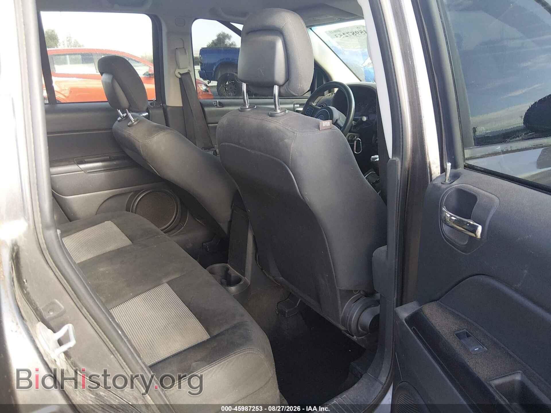2016 JEEP COMPASS - VIN: 1C4NJDBB2GD661900 - Photo 8