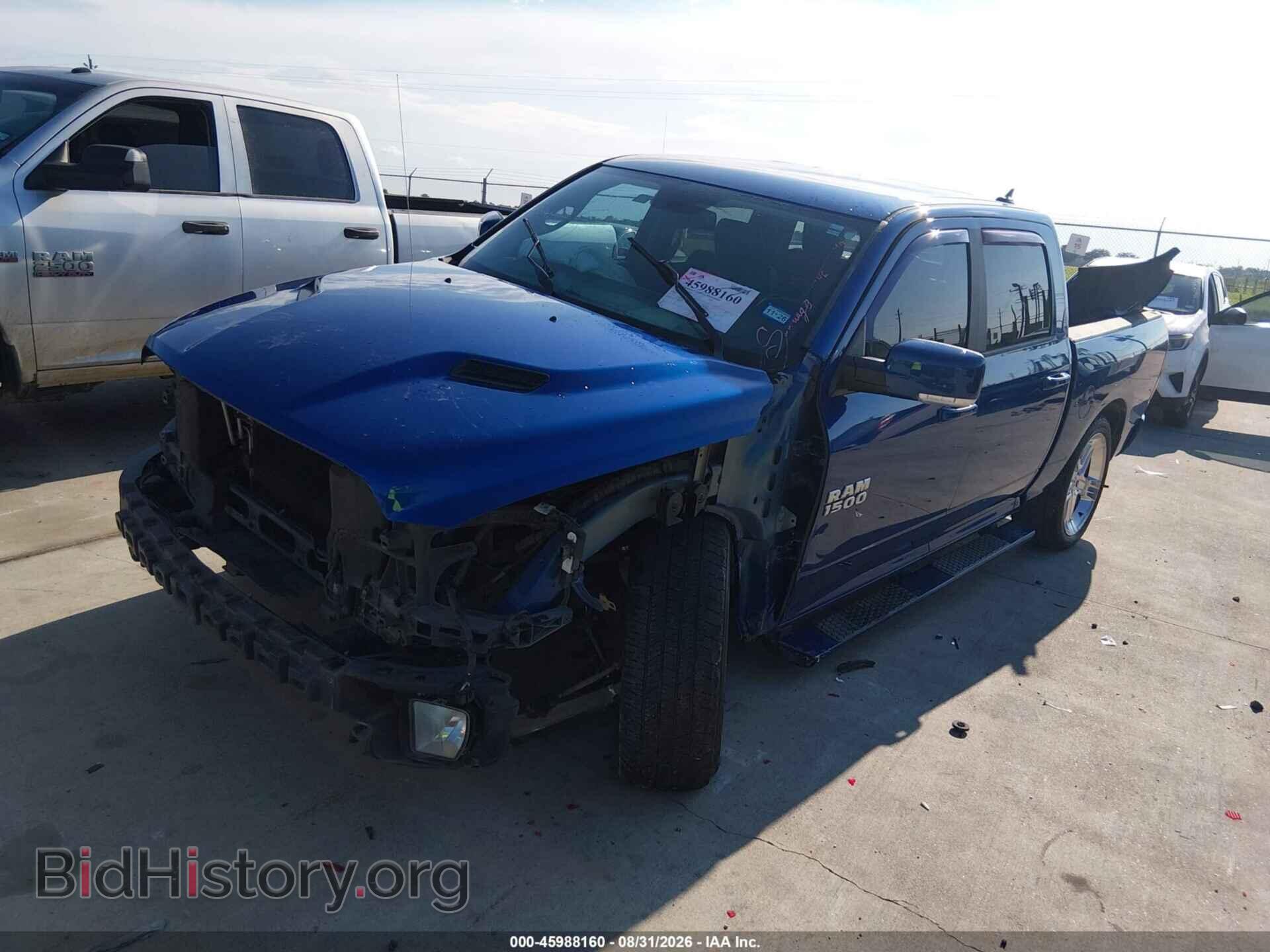 2018 RAM 1500 - VIN: 1C6RR6MT0JS155231 - Photo 2