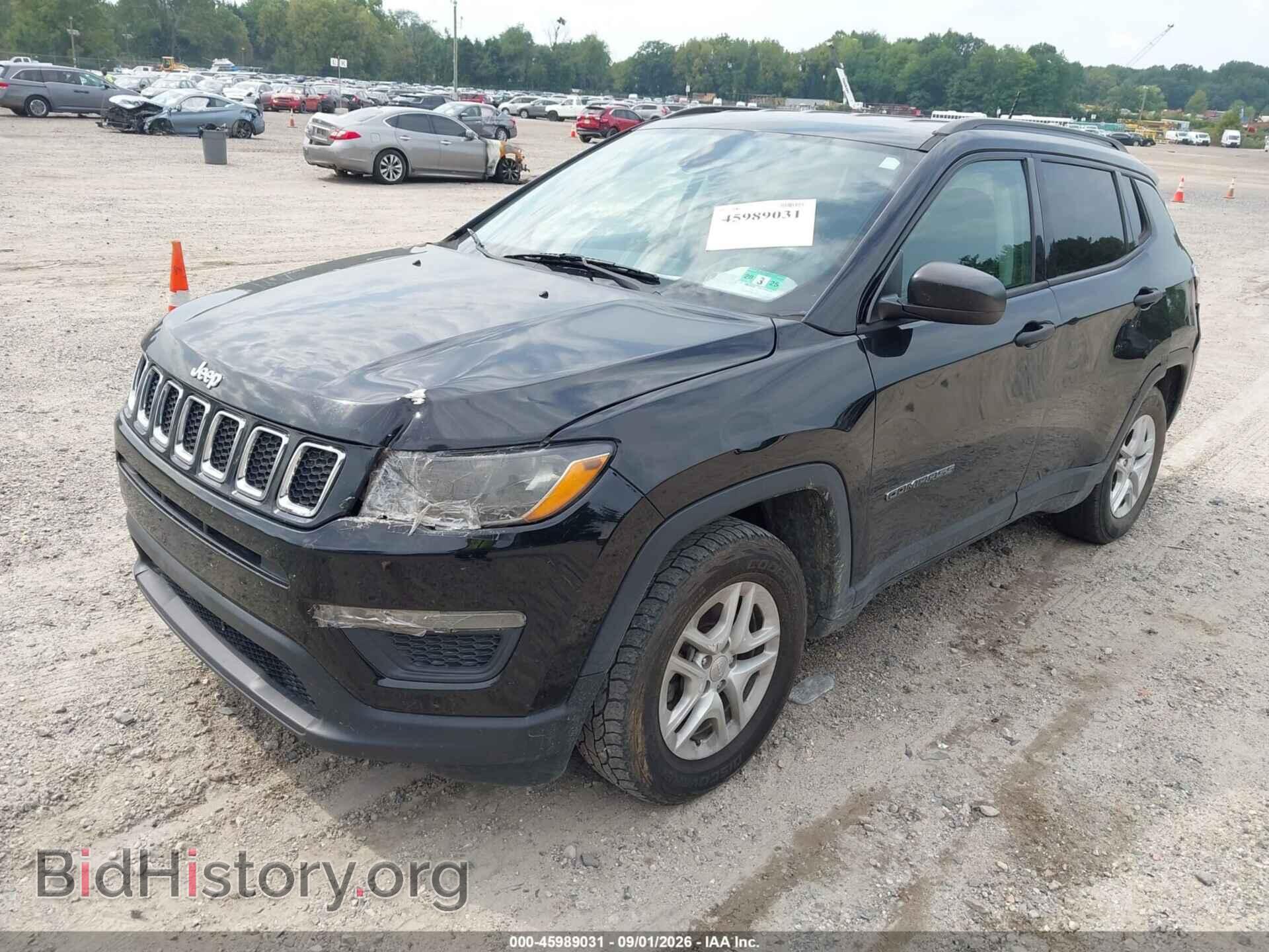 2018 JEEP COMPASS - VIN: 3C4NJCAB0JT105596 - Фото 2