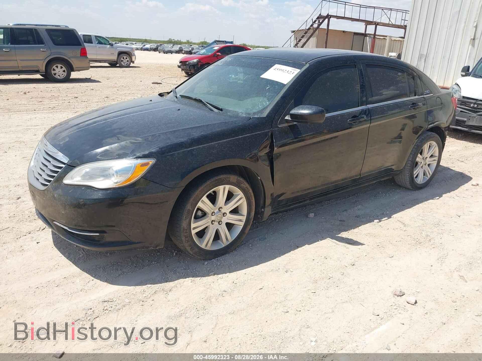2013 CHRYSLER 200 - VIN: 1C3CCBBB9DN768393 - Фото 2