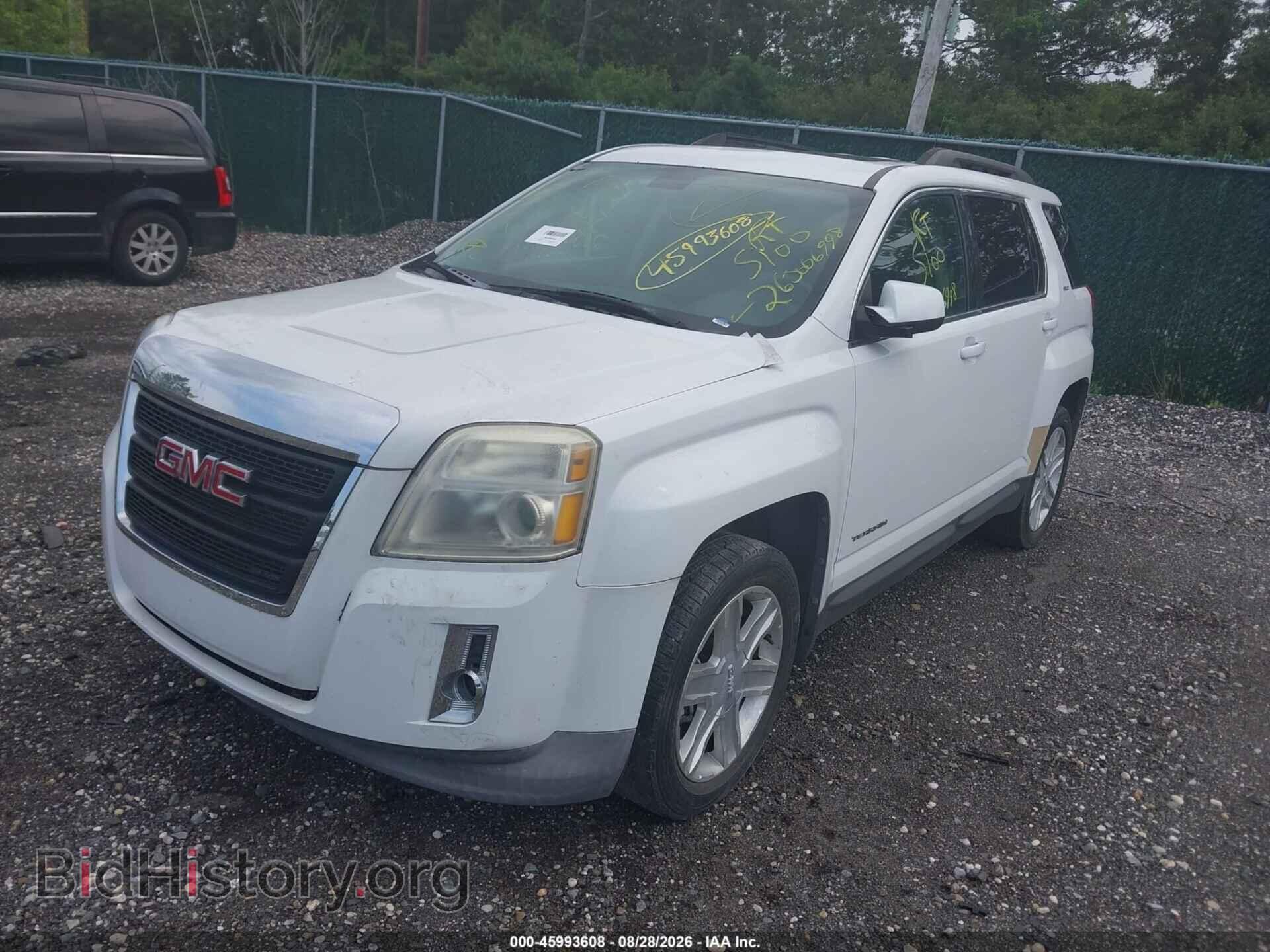 2011 GMC TERRAIN - VIN: 2CTALUEC3B6411204 - Photo 2