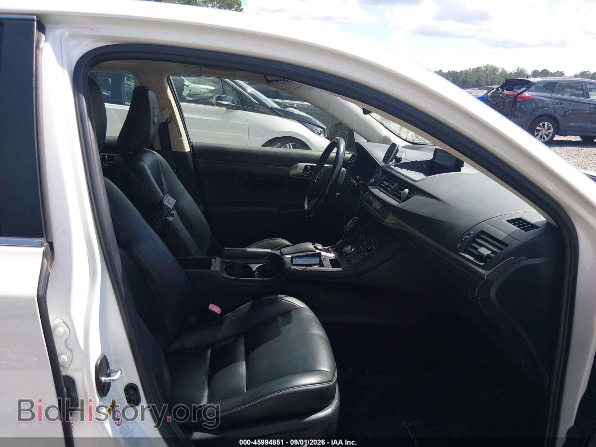 2014 LEXUS CT 200H - VIN: JTHKD5BH4E2181868 - Photo 5