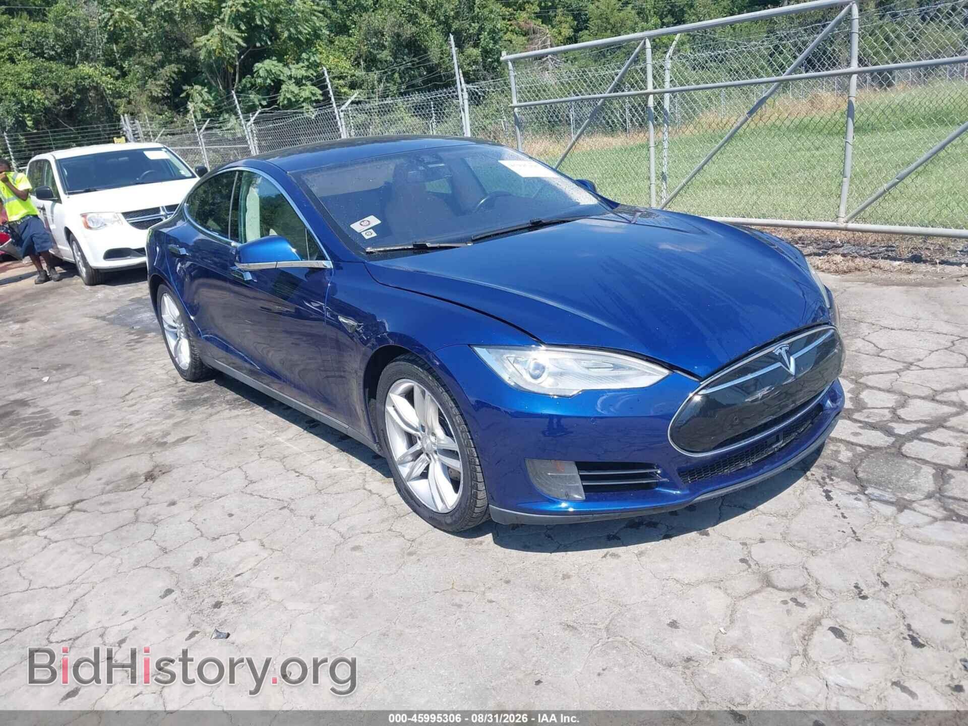 Фотография 5YJSA1S27FF088209 - TESLA MODEL S 2015