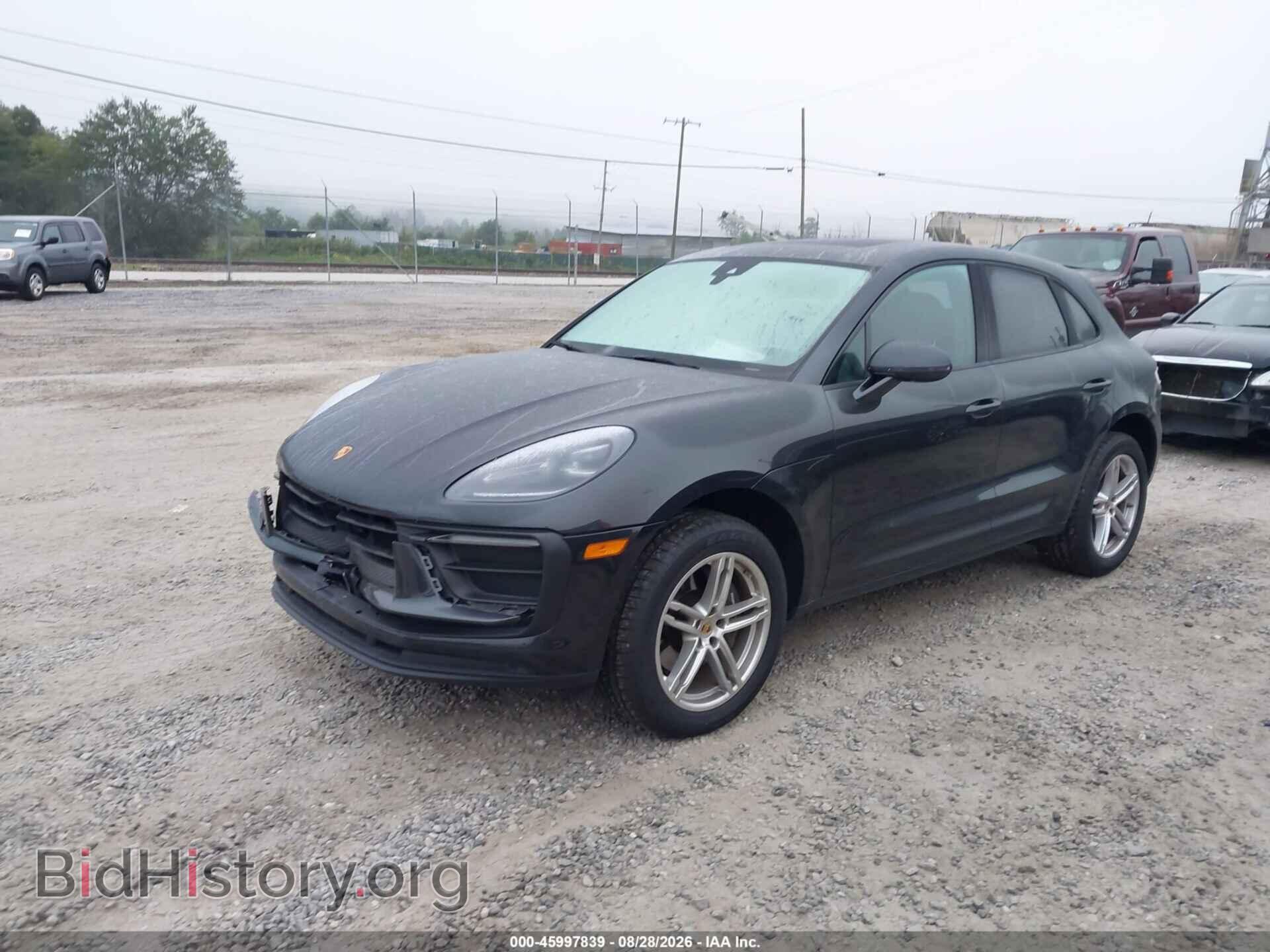 2023 PORSCHE MACAN - VIN: WP1AA2A58PLB10129 - Photo 2