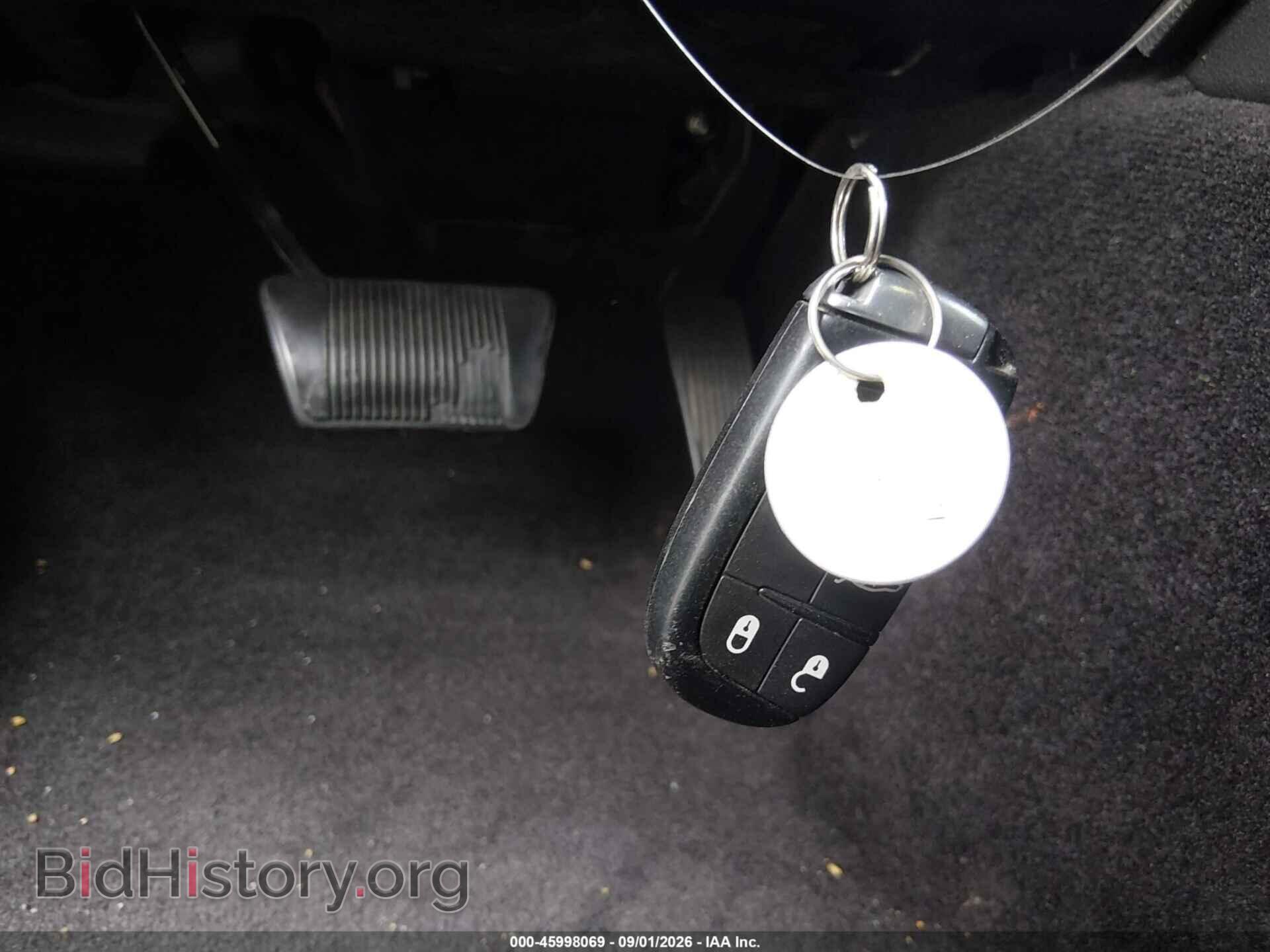 2018 DODGE CHALLENGER - VIN: 2C3CDZAG4JH310400 - Фото 11
