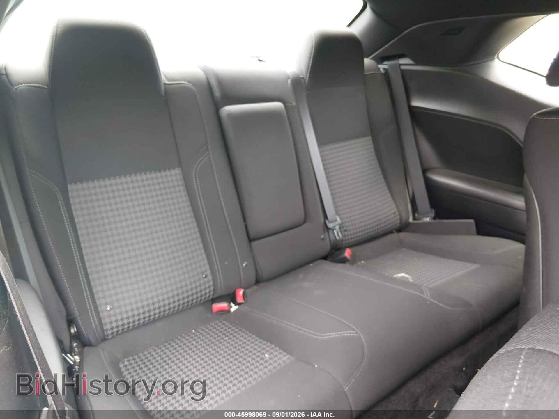 2018 DODGE CHALLENGER - VIN: 2C3CDZAG4JH310400 - Фото 8