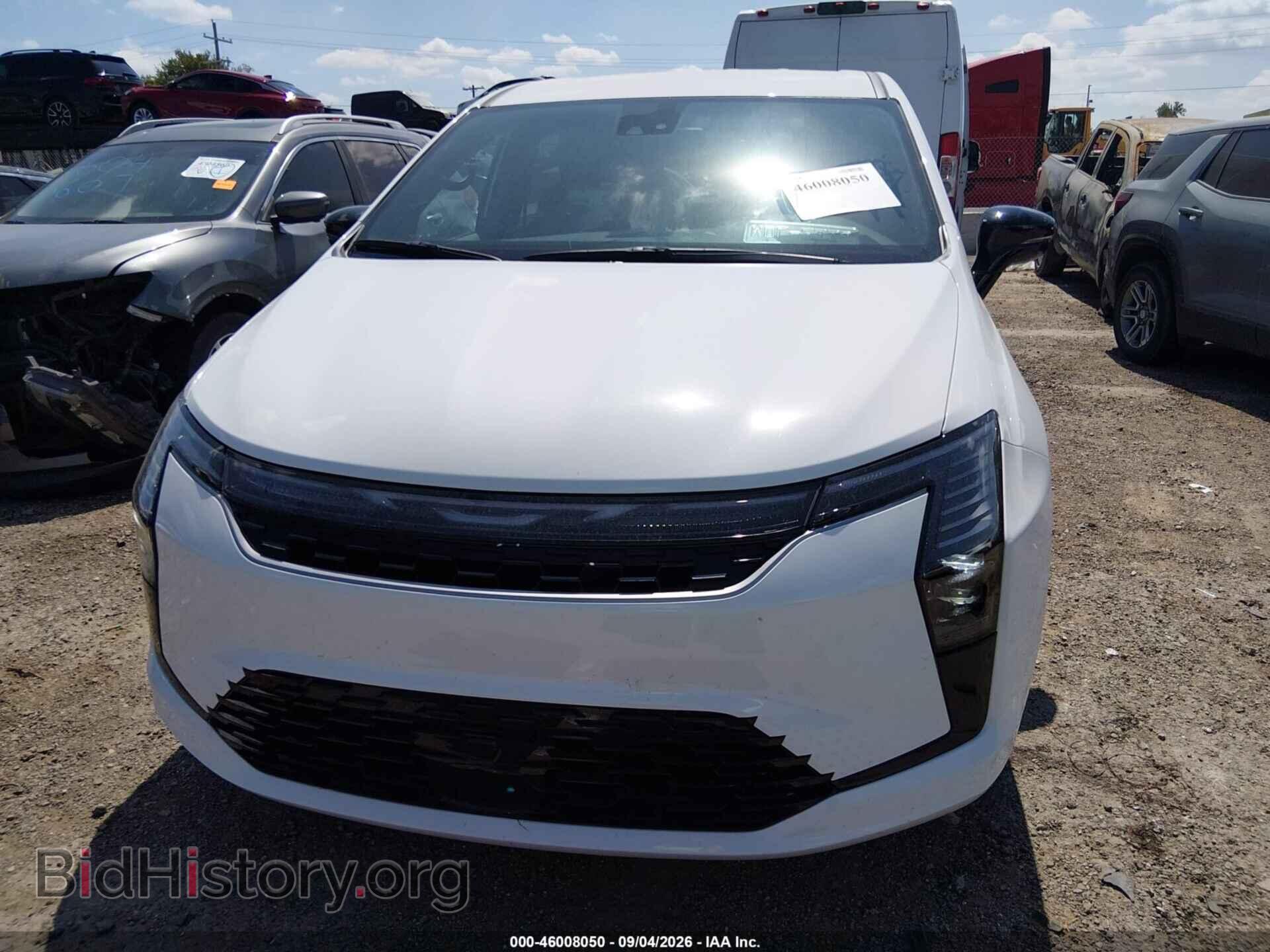 2027 CHRYSLER PACIFICA - VIN: 2C4RC1BGXVR573077 - Photo 6