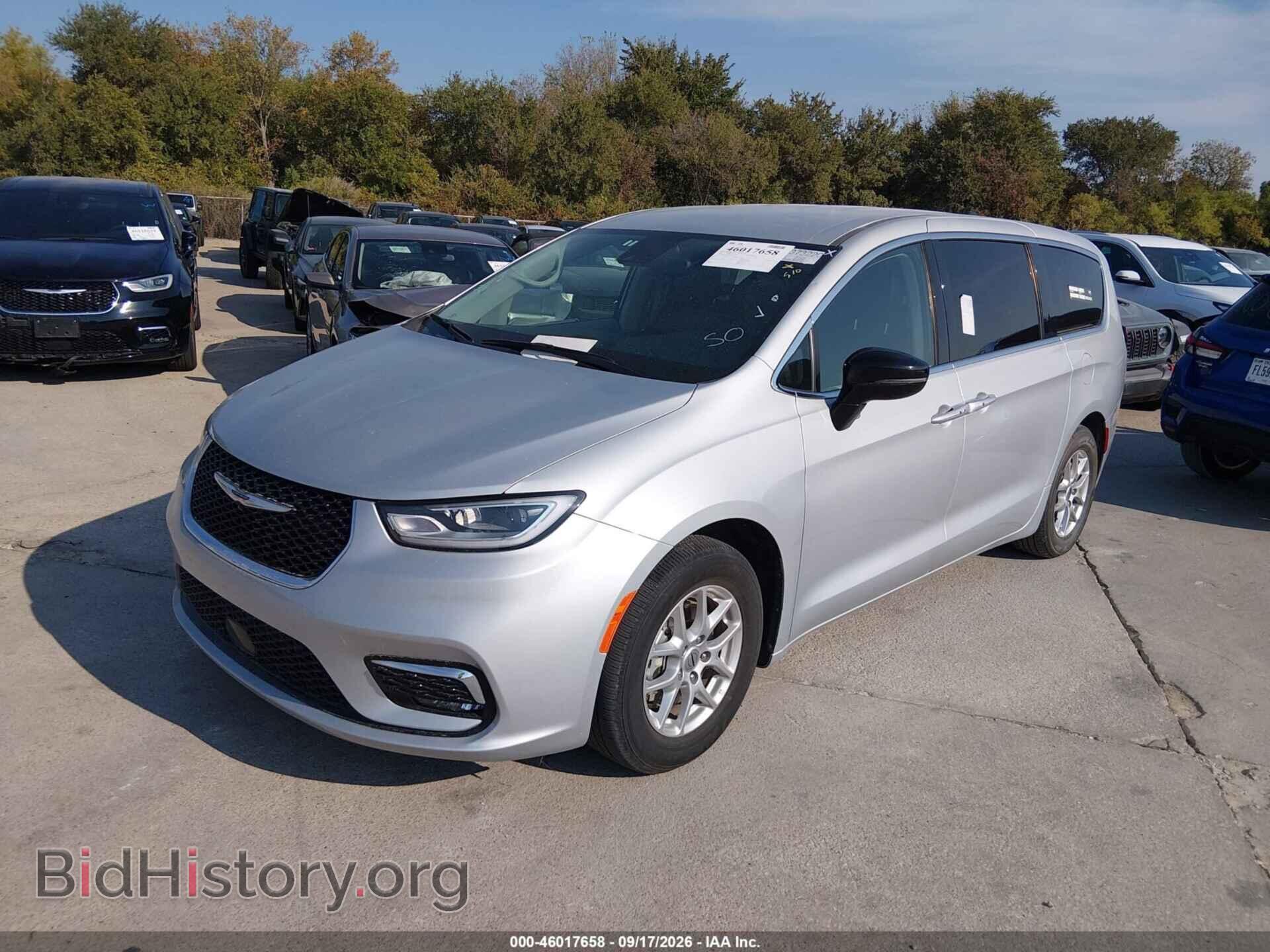 2024 CHRYSLER PACIFICA - VIN: 2C4RC1BG3RR144322 - Photo 2