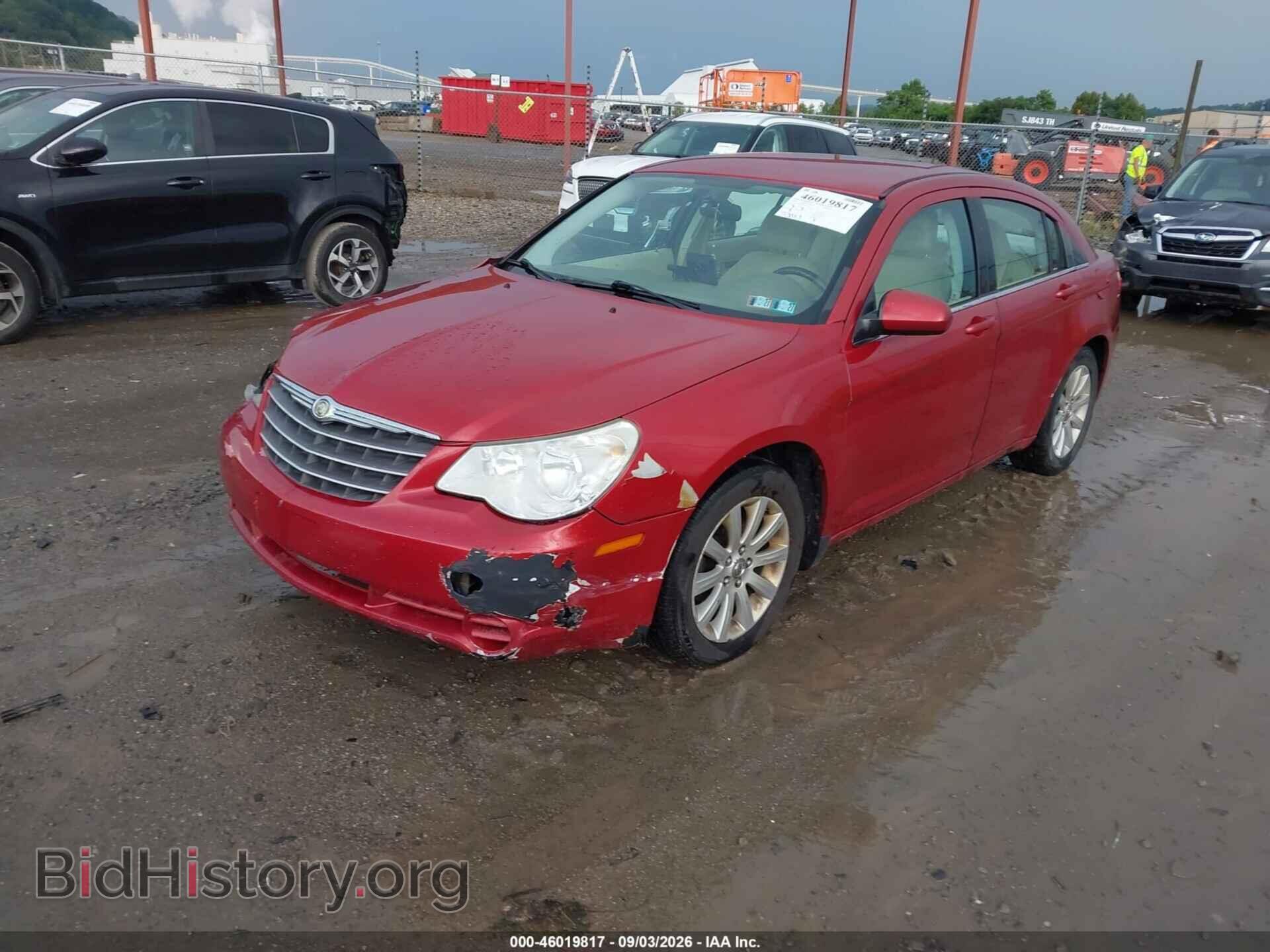 2010 CHRYSLER SEBRING - VIN: 1C3CC5FB8AN146133 - Фото 2