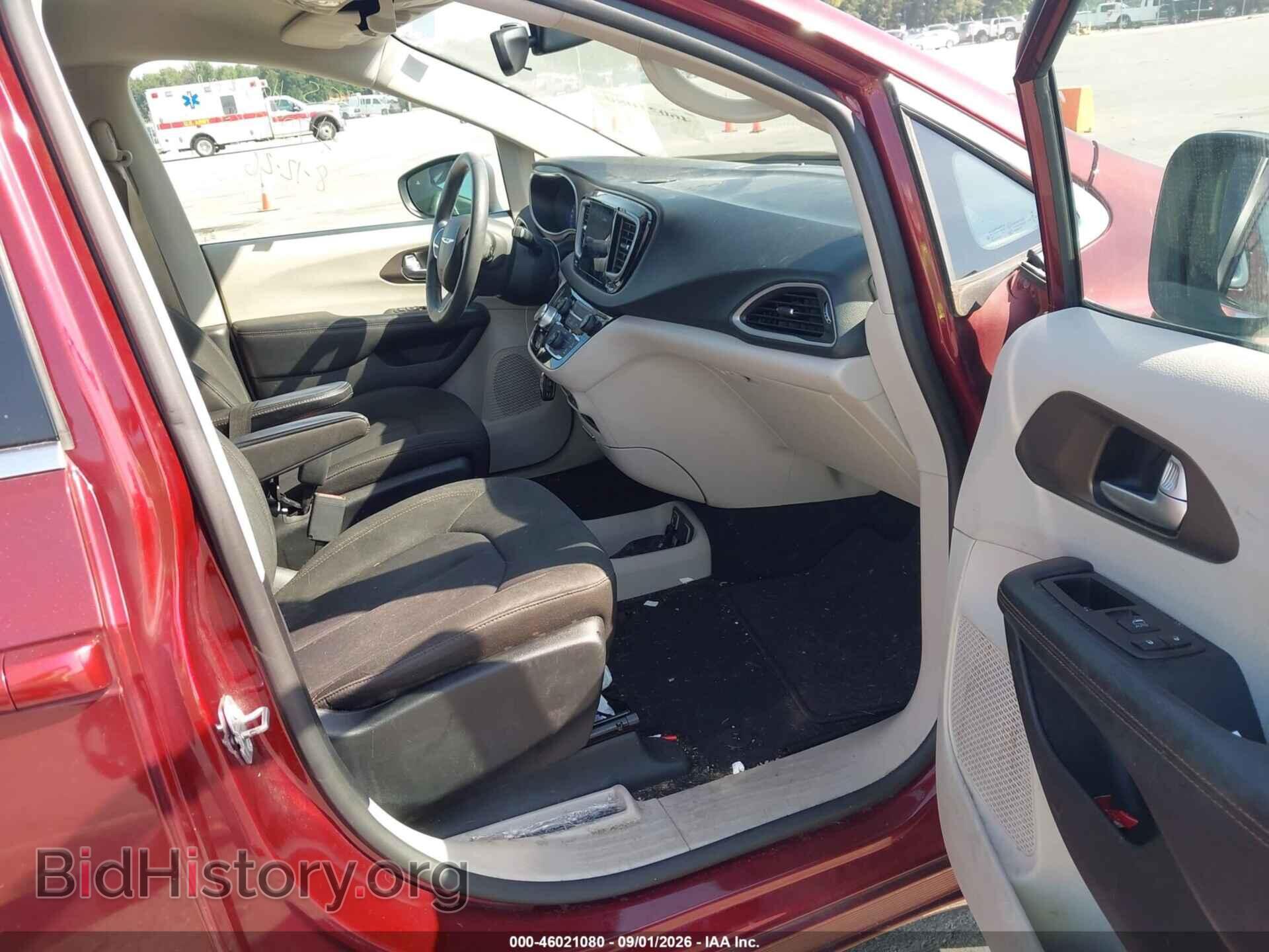 2017 CHRYSLER PACIFICA - VIN: 2C4RC1DGXHR611327 - Photo 5