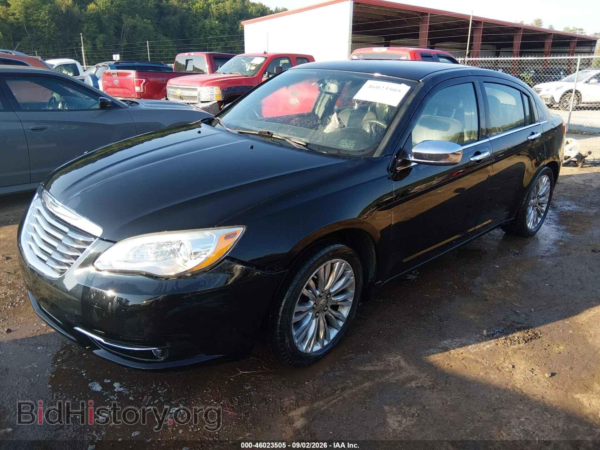 2012 CHRYSLER 200 - VIN: 1C3CCBCB2CN257427 - Фото 2