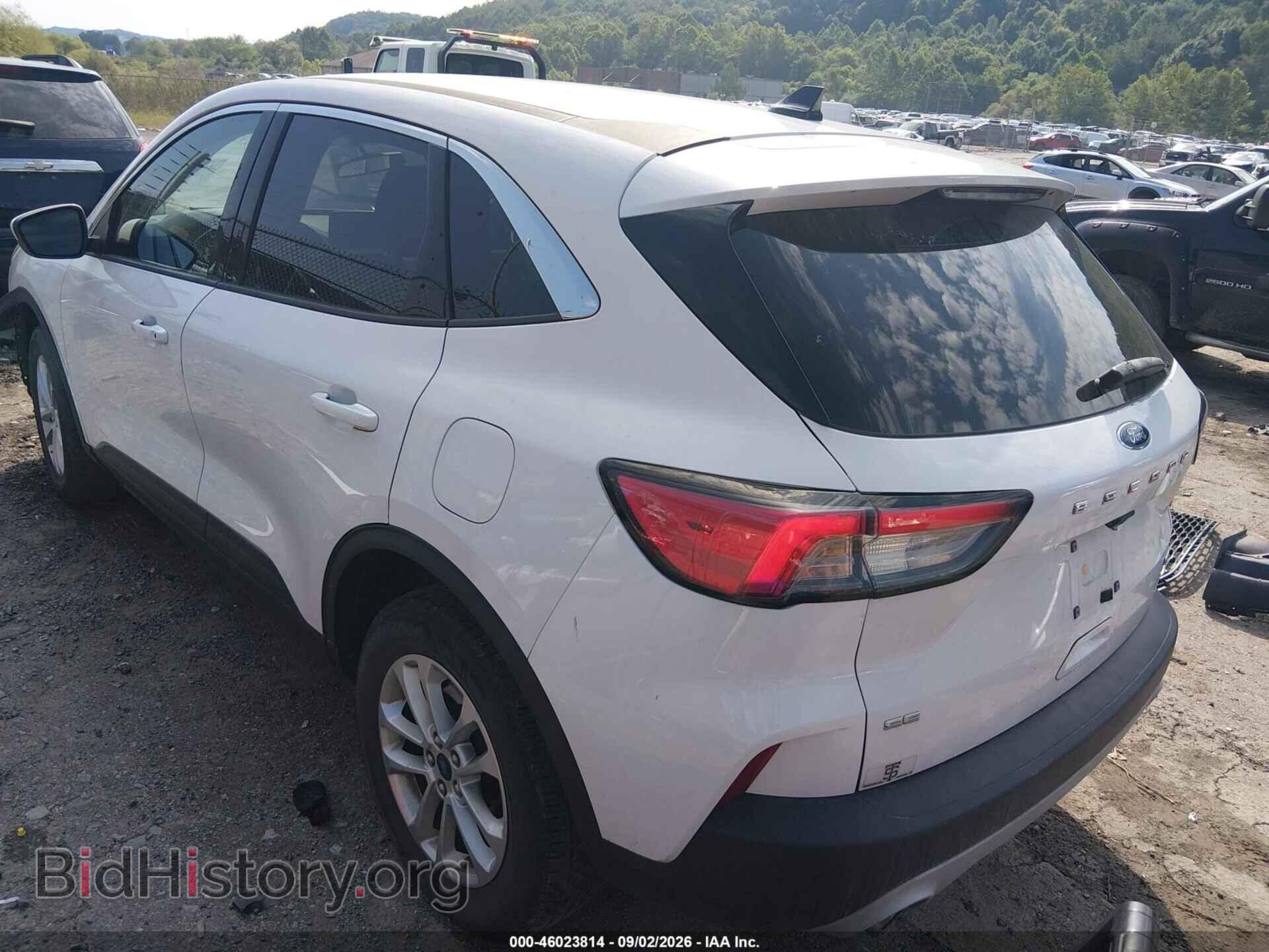 2020 Ford ESCAPE (VIN 1FMCU9G69LUA60996) — photo 3 of 19