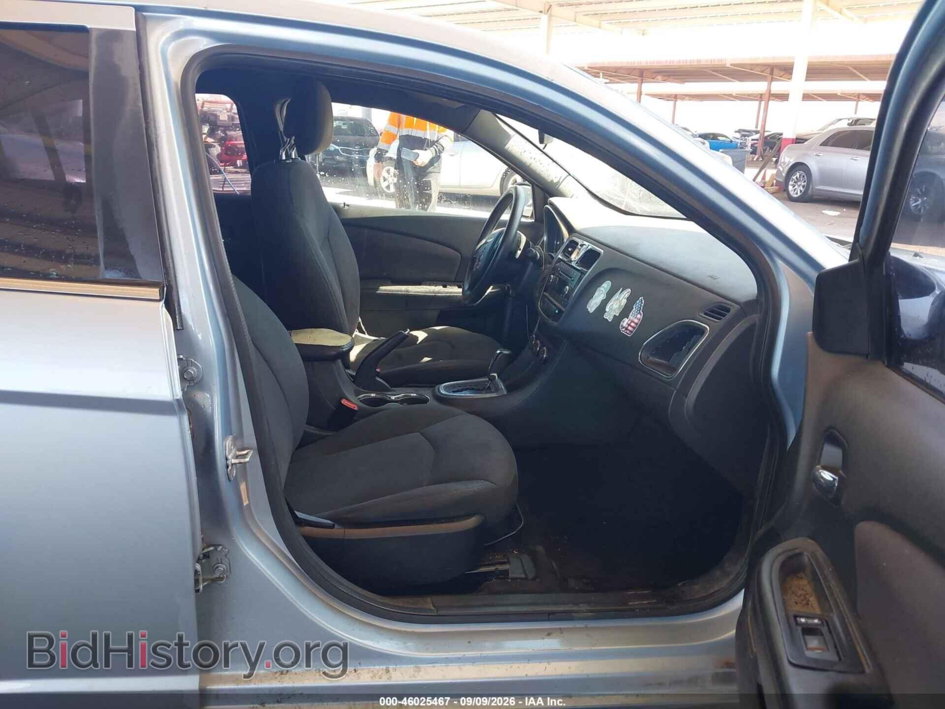 2012 CHRYSLER 200 - VIN: 1C3CCBAB5CN273902 - Photo 5
