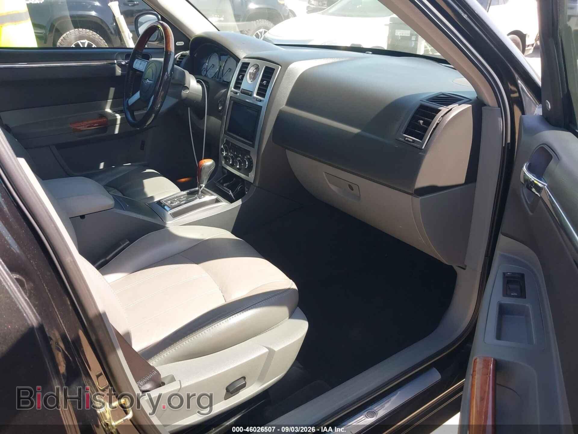 2005 CHRYSLER 300C - VIN: 2C3AA63H45H588076 - Photo 5