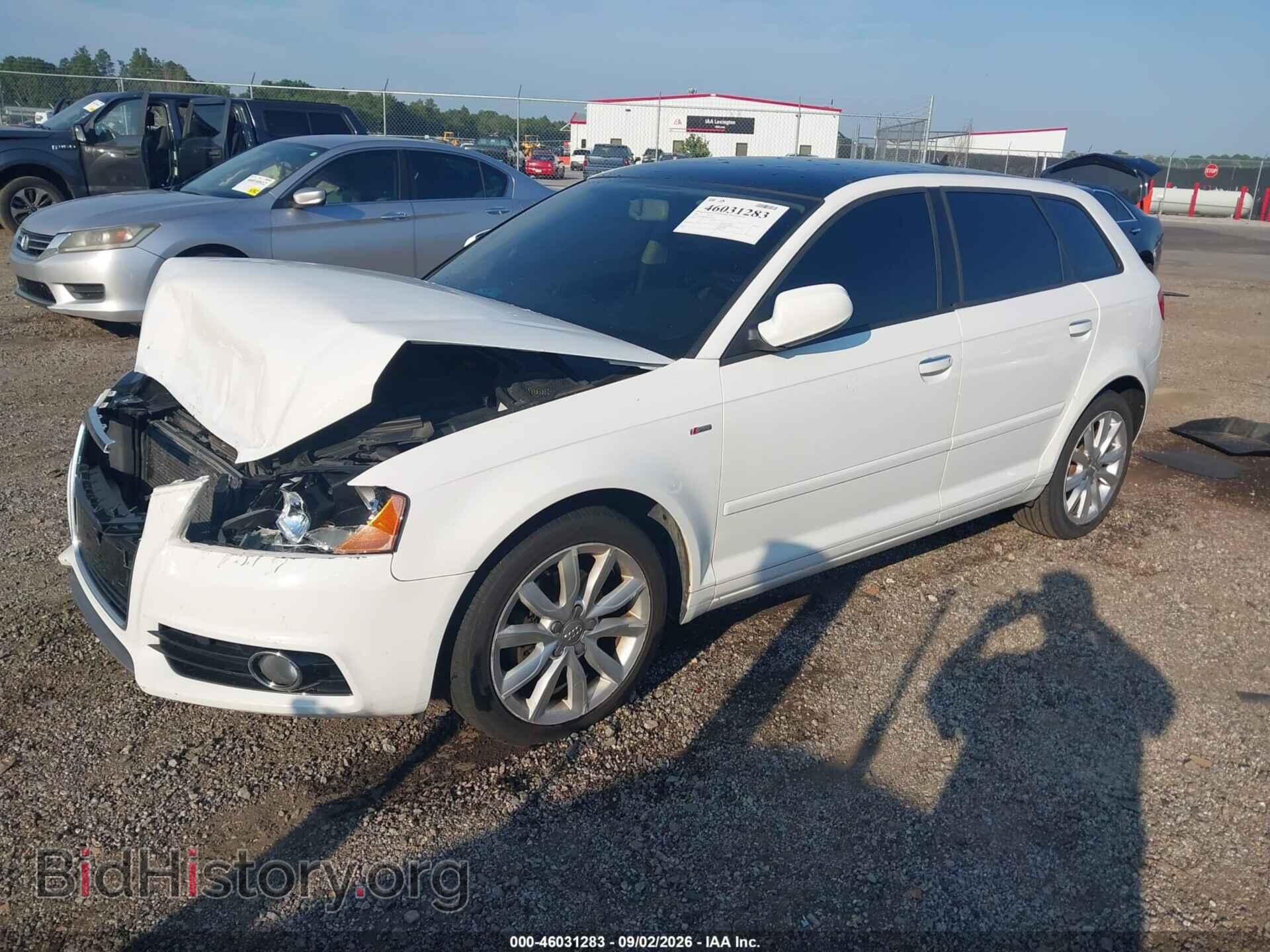 2011 AUDI A3 - VIN: WAUBJBFM8BA072943 - Photo 2