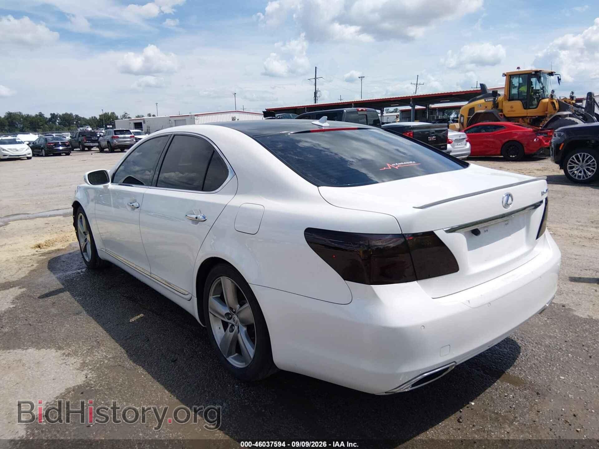 2011 LEXUS LS - VIN: JTHBL5EF3B5107400 - Photo 3