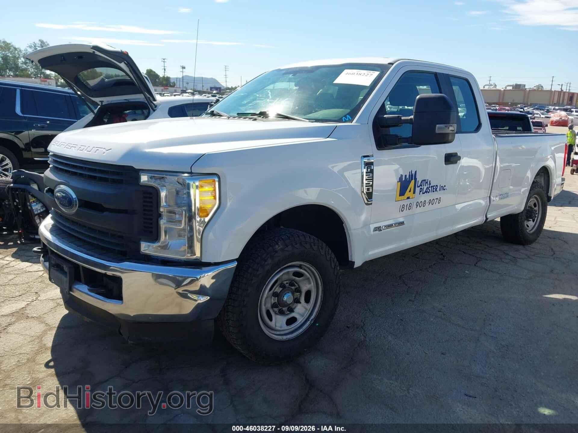 2017 FORD F-250 - VIN: 1FT7X2AT2HEE83343 - Фото 2