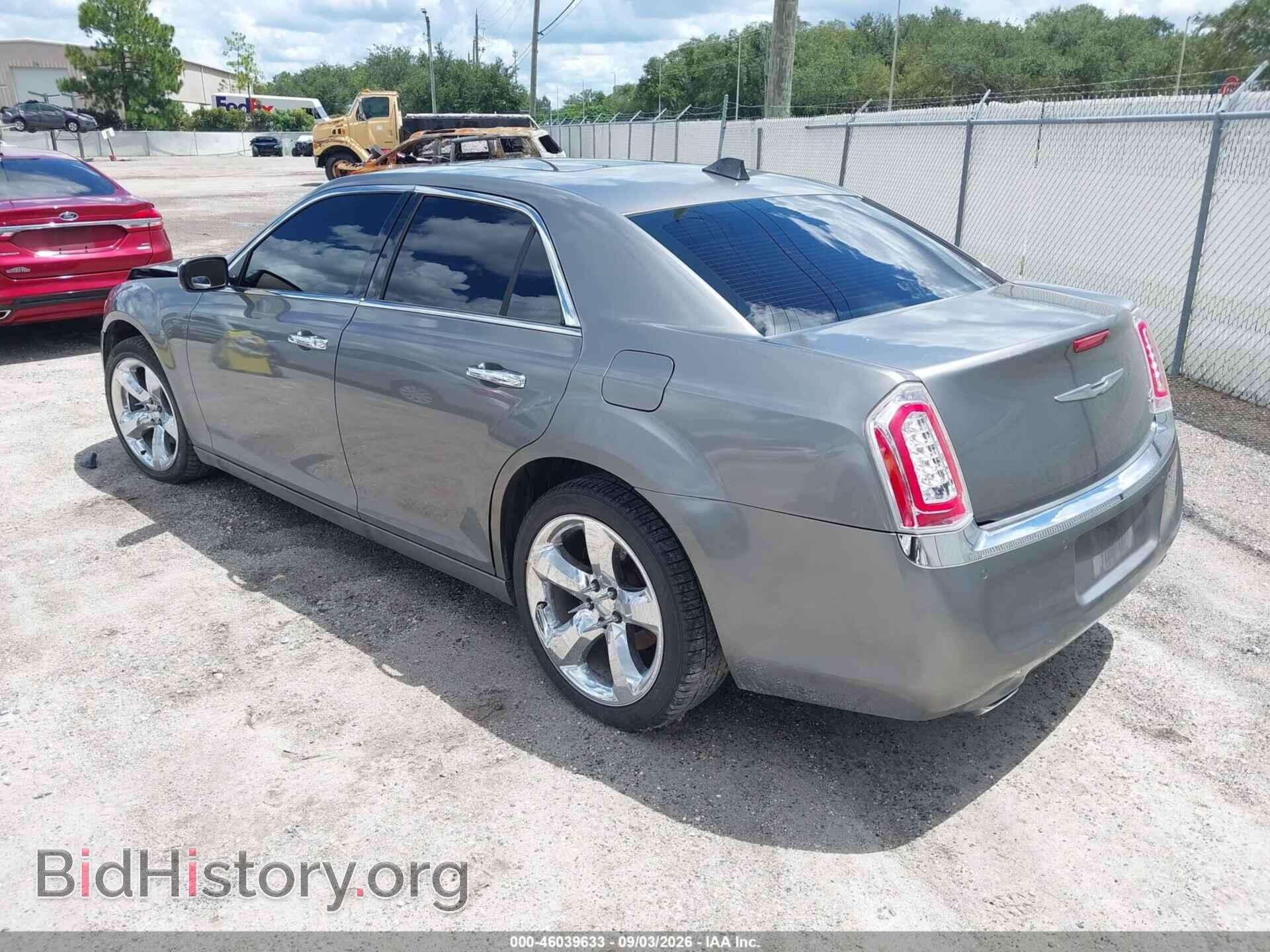 2011 CHRYSLER 300C - VIN: 2C3CA6CT2BH580888 - Photo 3