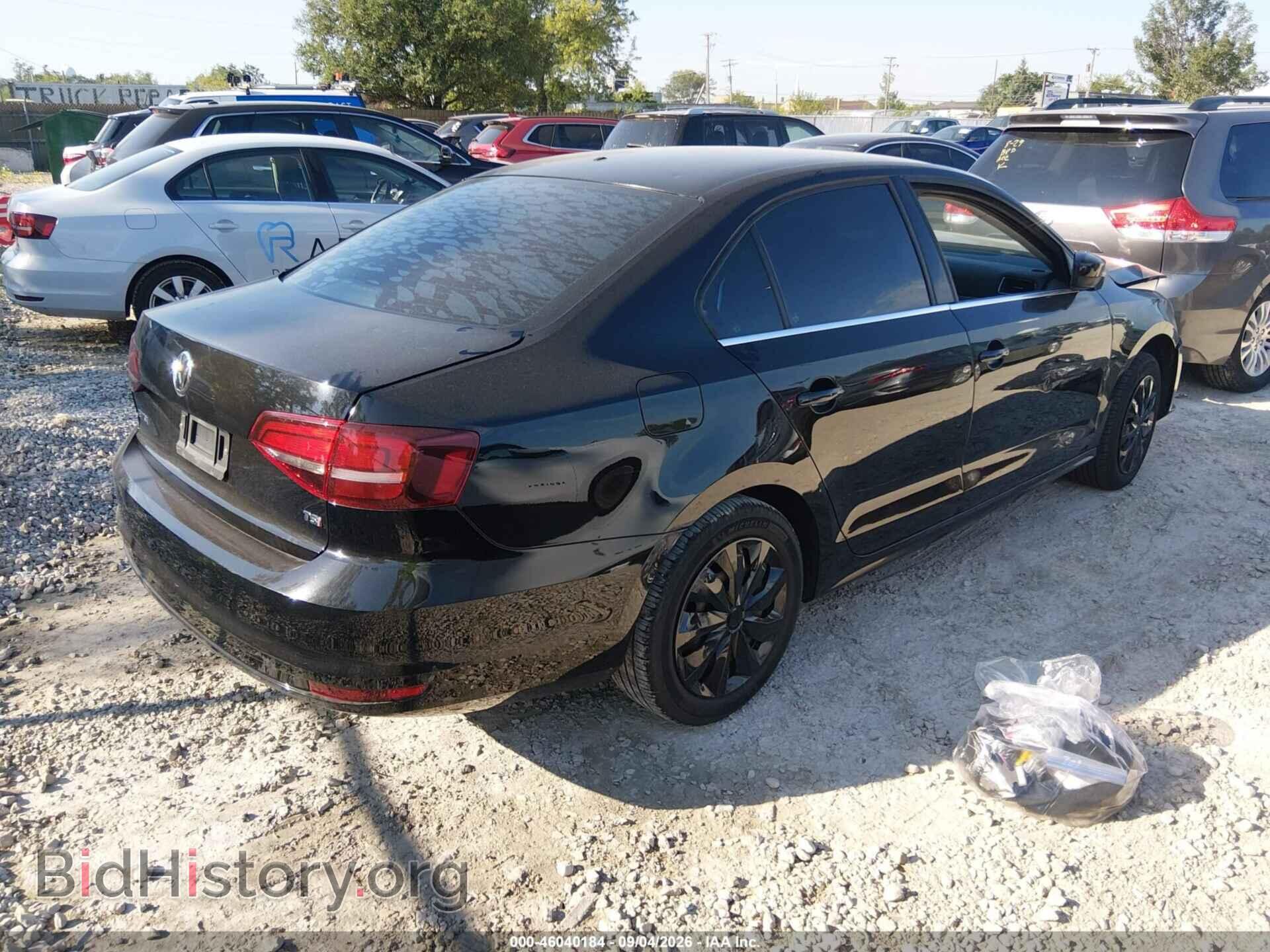 2017 VOLKSWAGEN JETTA - VIN: 3VW2B7AJ9HM356701 - Photo 4