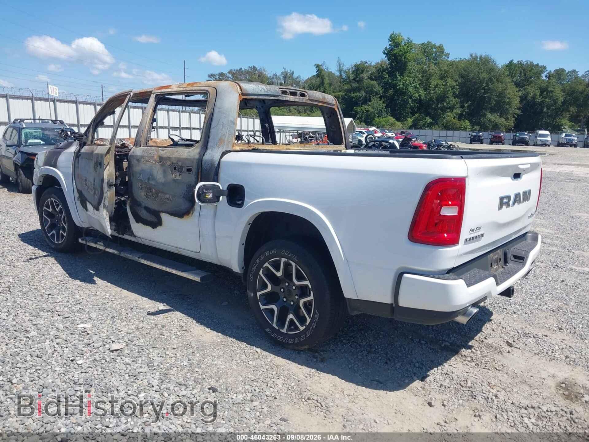 2025 RAM 1500 - VIN: 1C6SRFJP9SN582190 - Фото 3