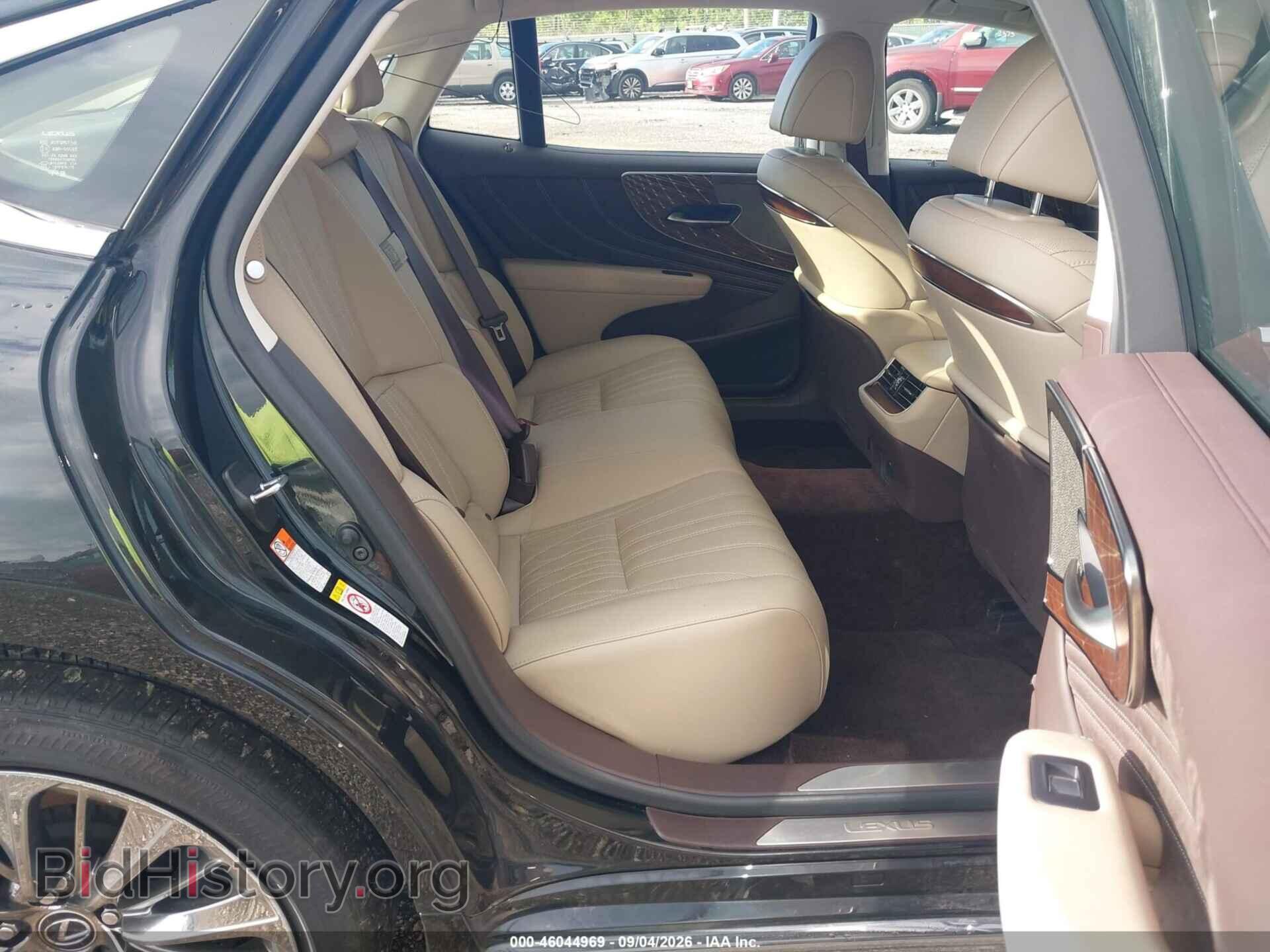 2019 LEXUS LS 500 - VIN: JTHC51FFXK5006442 - Photo 8