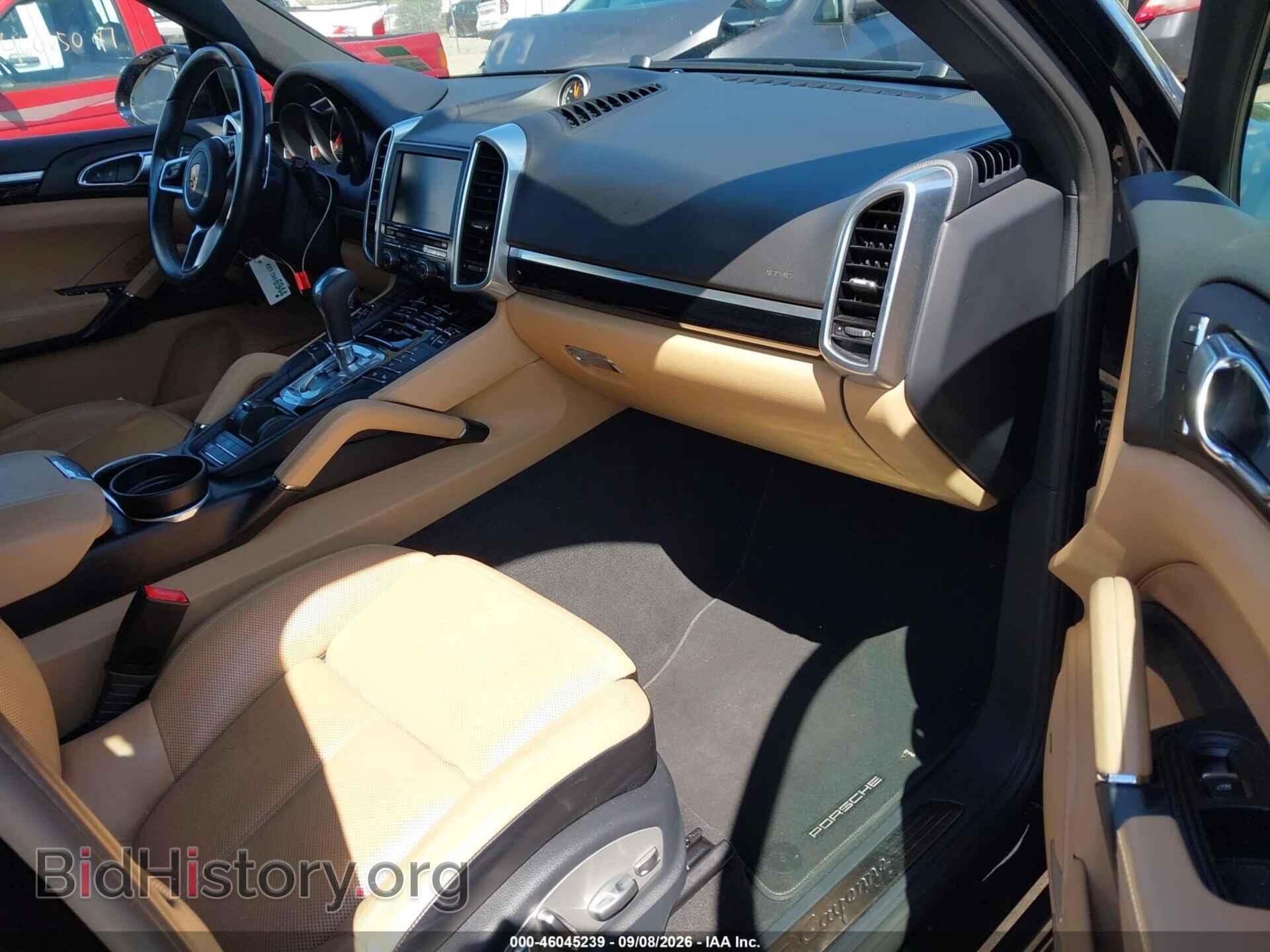 2016 PORSCHE CAYENNE - VIN: WP1AA2A21GKA37245 - Photo 5