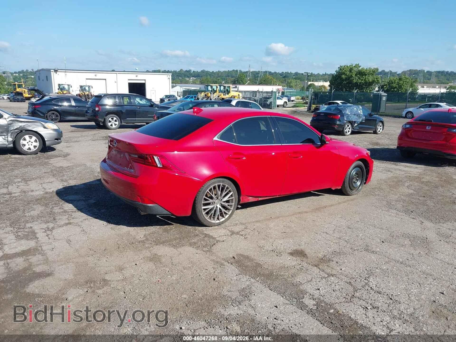 2016 Lexus IS 300 (VIN JTHCM1D25G5011395) — фото 4 из 17