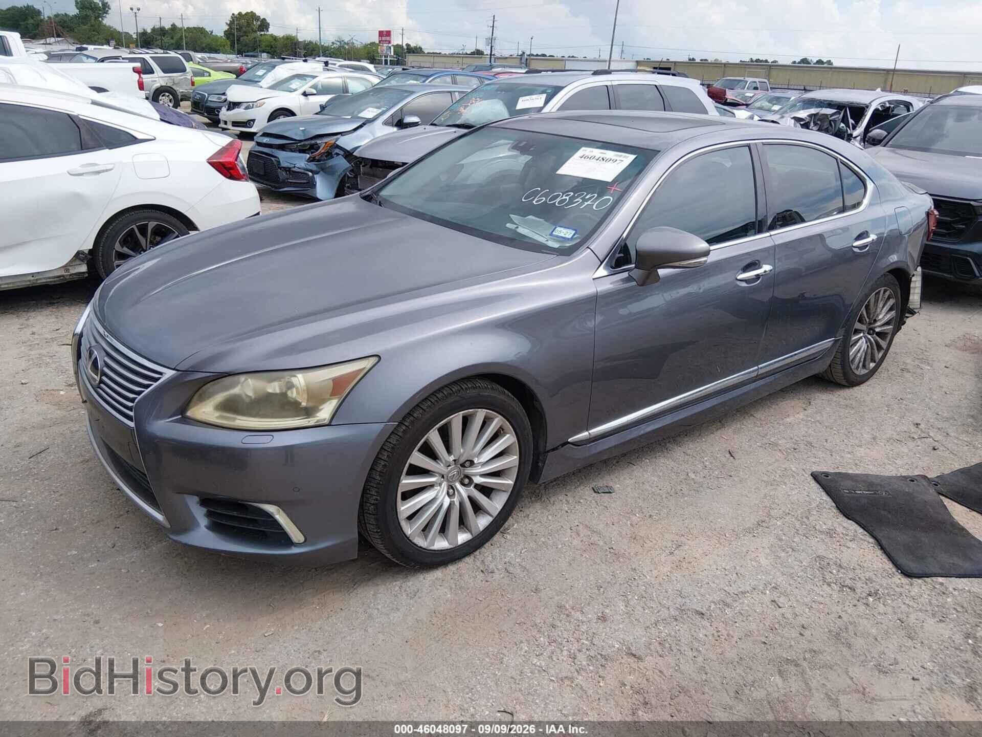 2013 LEXUS LS 460 - VIN: JTHBL5EF2D5115667 - Photo 2