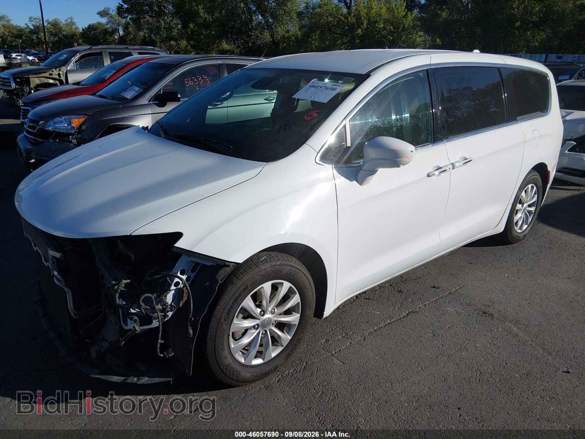 2019 CHRYSLER PACIFICA - VIN: 2C4RC1FG4KR679062 - Фото 2