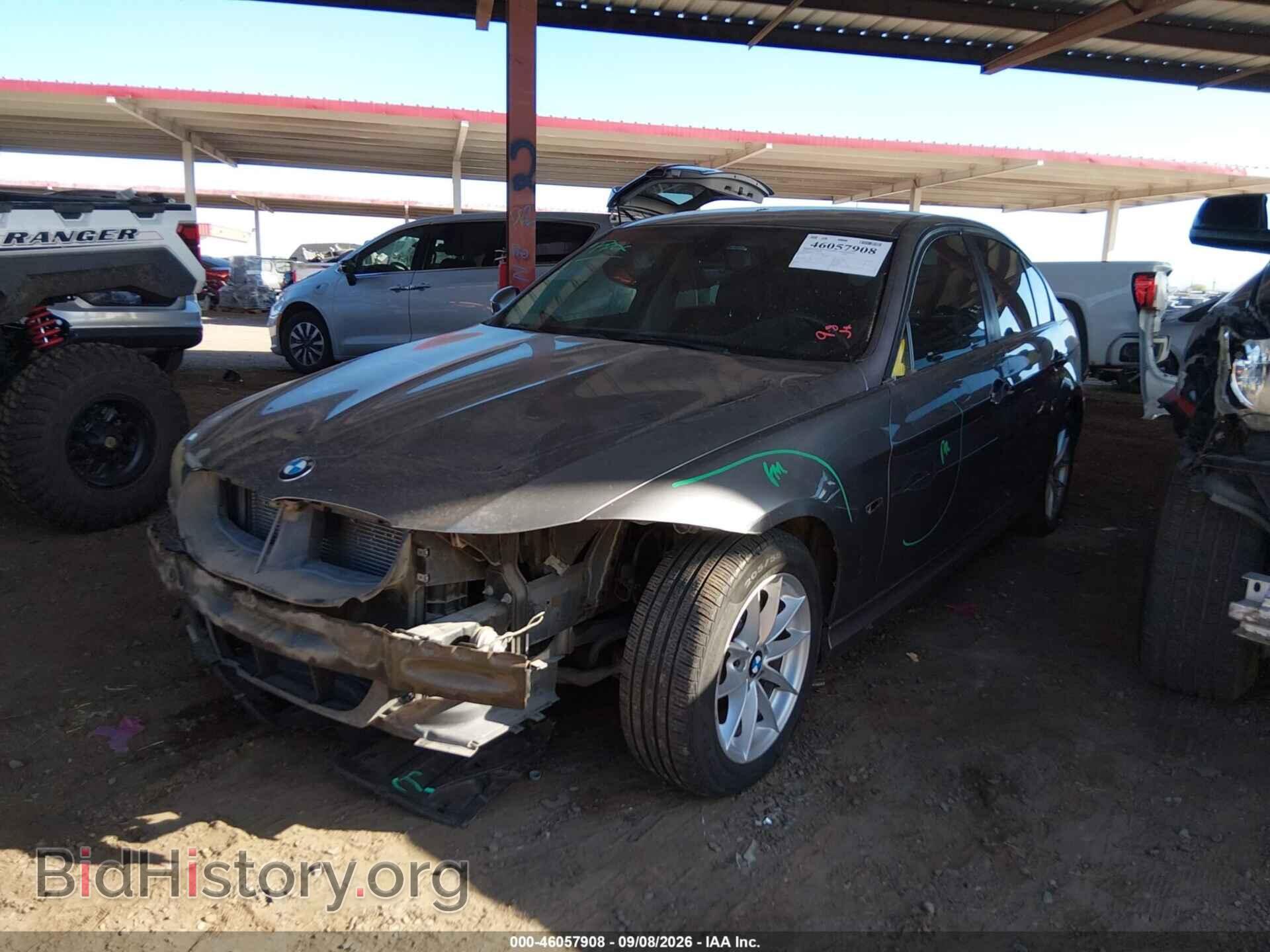 2010 BMW 328I - VIN: WBAPH7C5XAE130411 - Фото 2
