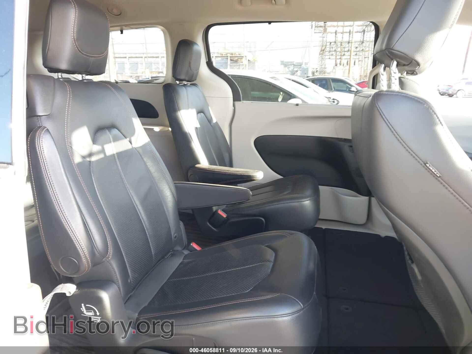 2018 CHRYSLER PACIFICA - VIN: 2C4RC1BG1JR149605 - Фото 8