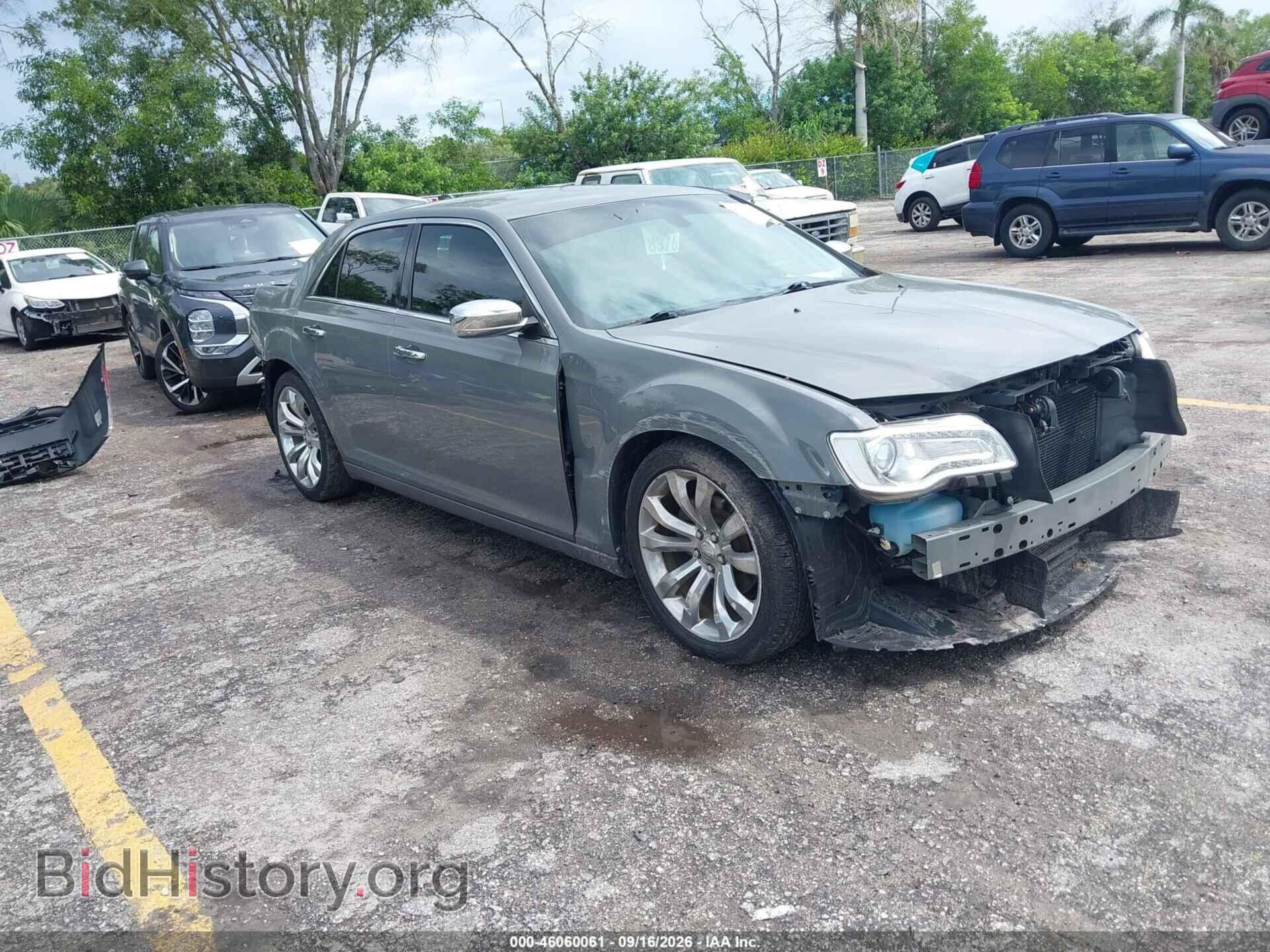 Фотография 2C3CCAEG0KH606076 - CHRYSLER 300 2019