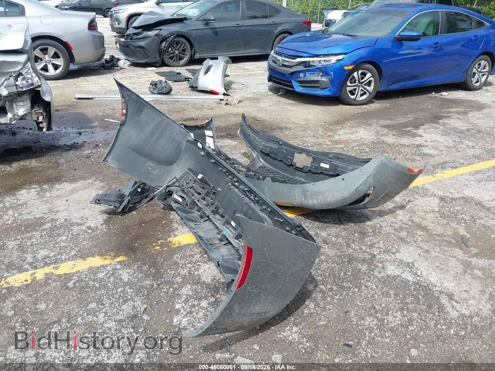 2019 CHRYSLER 300 - VIN: 2C3CCAEG0KH606076 - Фото 12