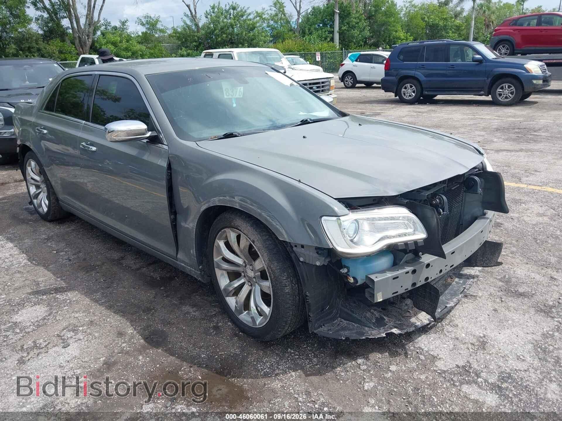 2019 CHRYSLER 300 - VIN: 2C3CCAEG0KH606076 - Фото 18