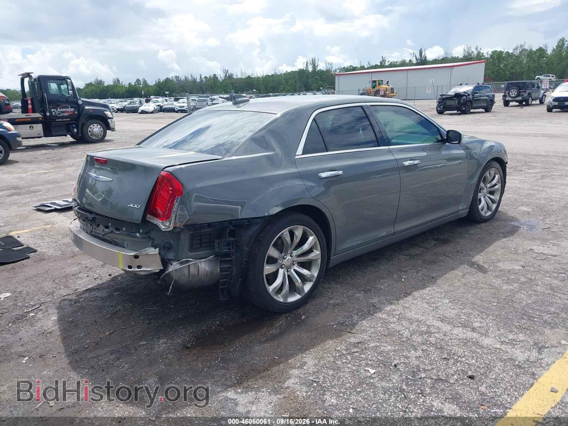 2019 CHRYSLER 300 - VIN: 2C3CCAEG0KH606076 - Фото 4