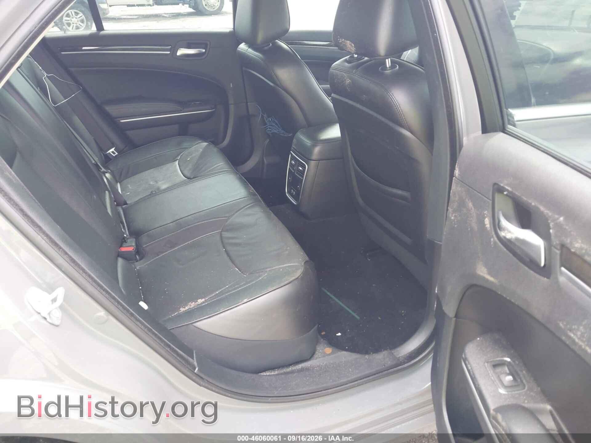 2019 CHRYSLER 300 - VIN: 2C3CCAEG0KH606076 - Фото 8