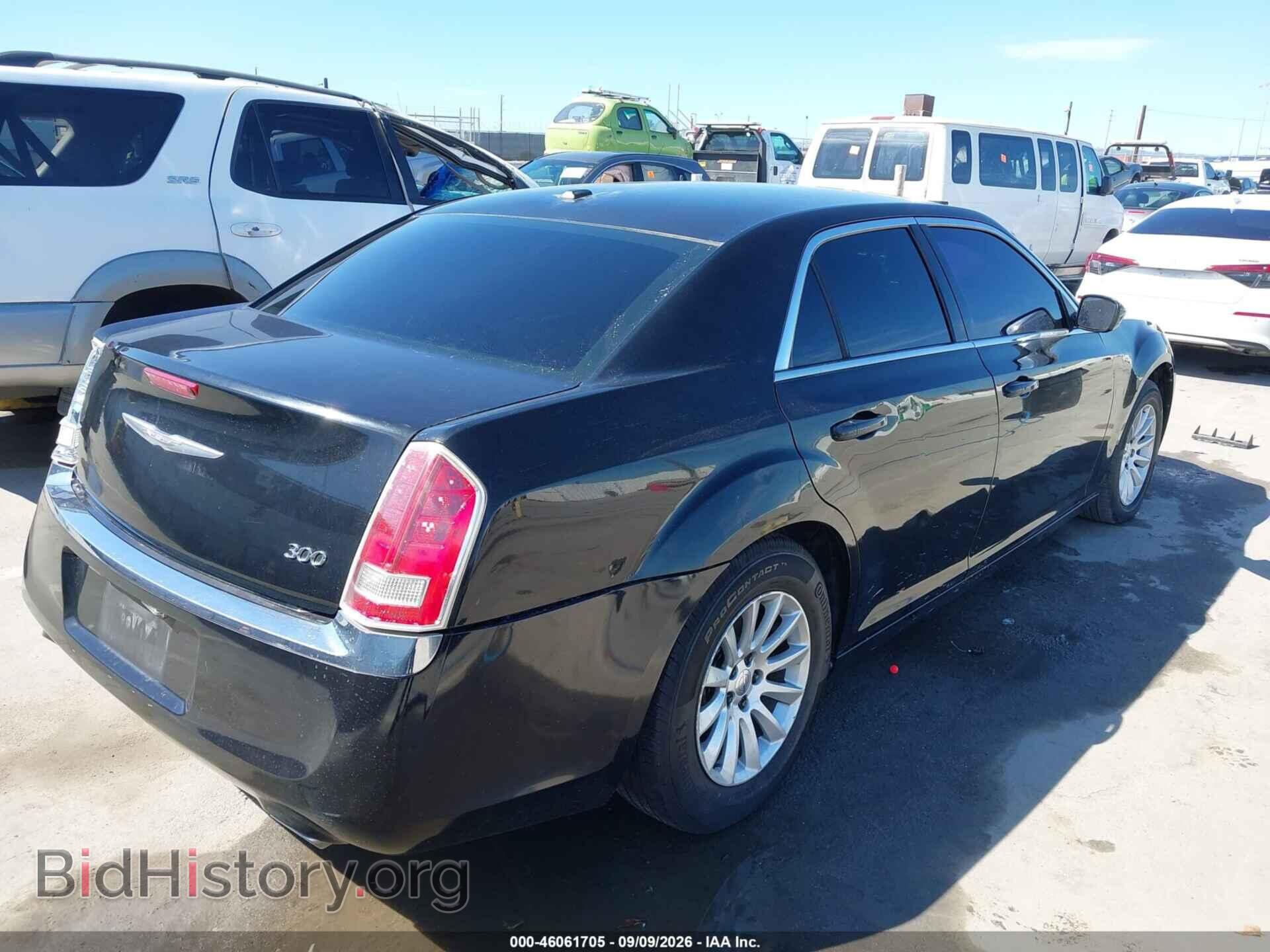 2014 CHRYSLER 300 - VIN: 2C3CCAAG1EH172678 - Photo 4