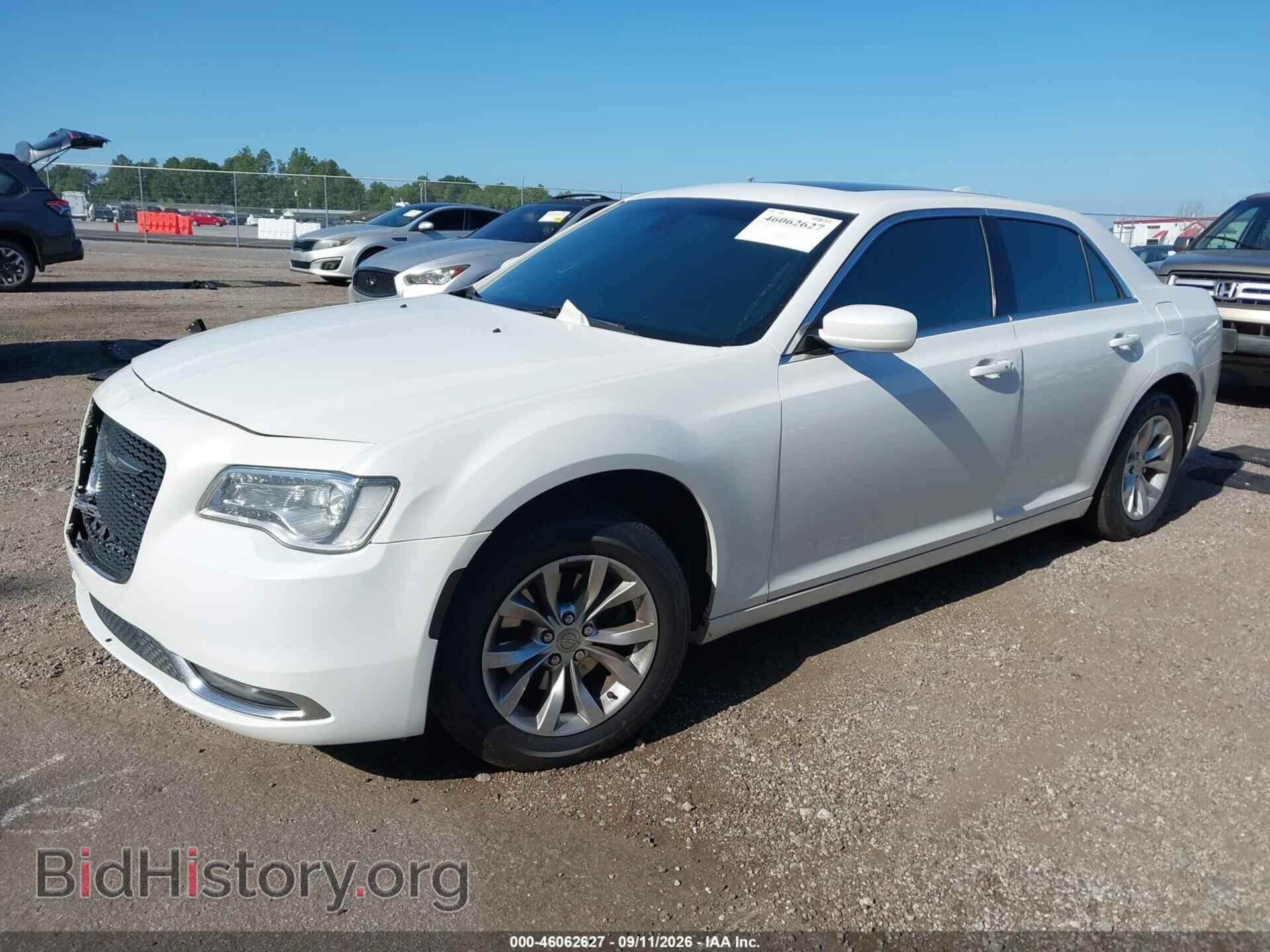 2016 CHRYSLER 300 - VIN: 2C3CCAAG9GH165724 - Photo 2