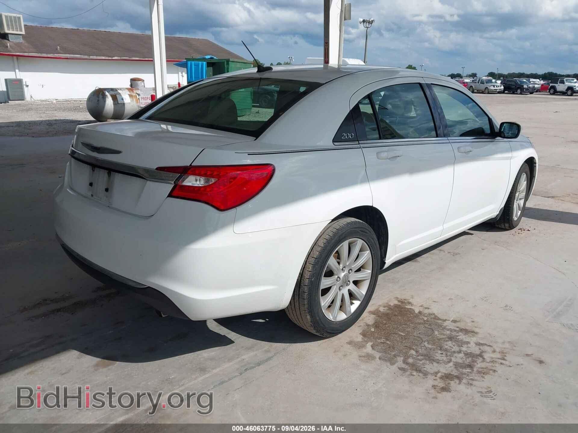 2012 CHRYSLER 200 - VIN: 1C3CCBBB2CN180687 - Photo 4
