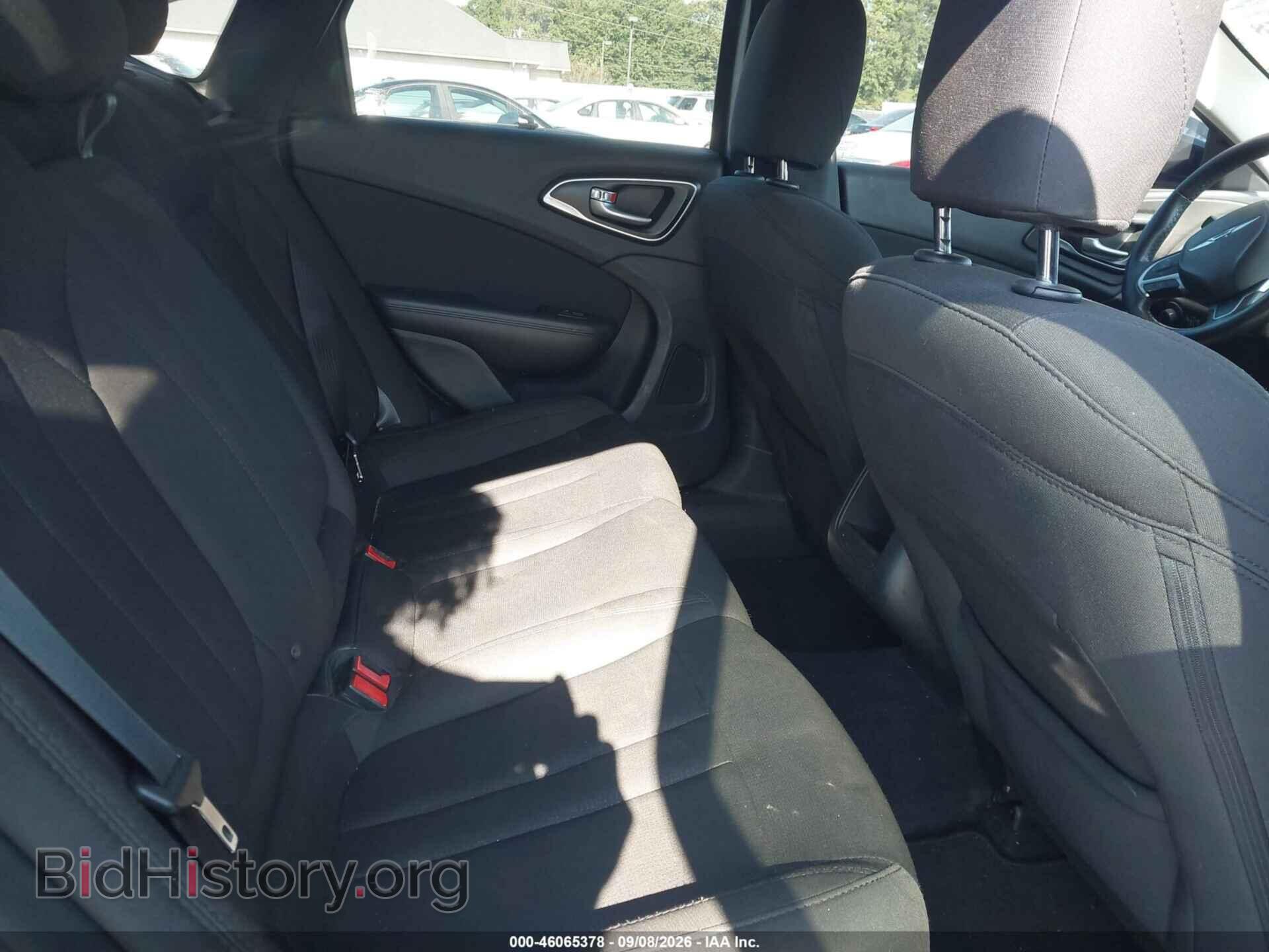 2016 CHRYSLER 200 - VIN: 1C3CCCAB5GN107214 - Photo 8