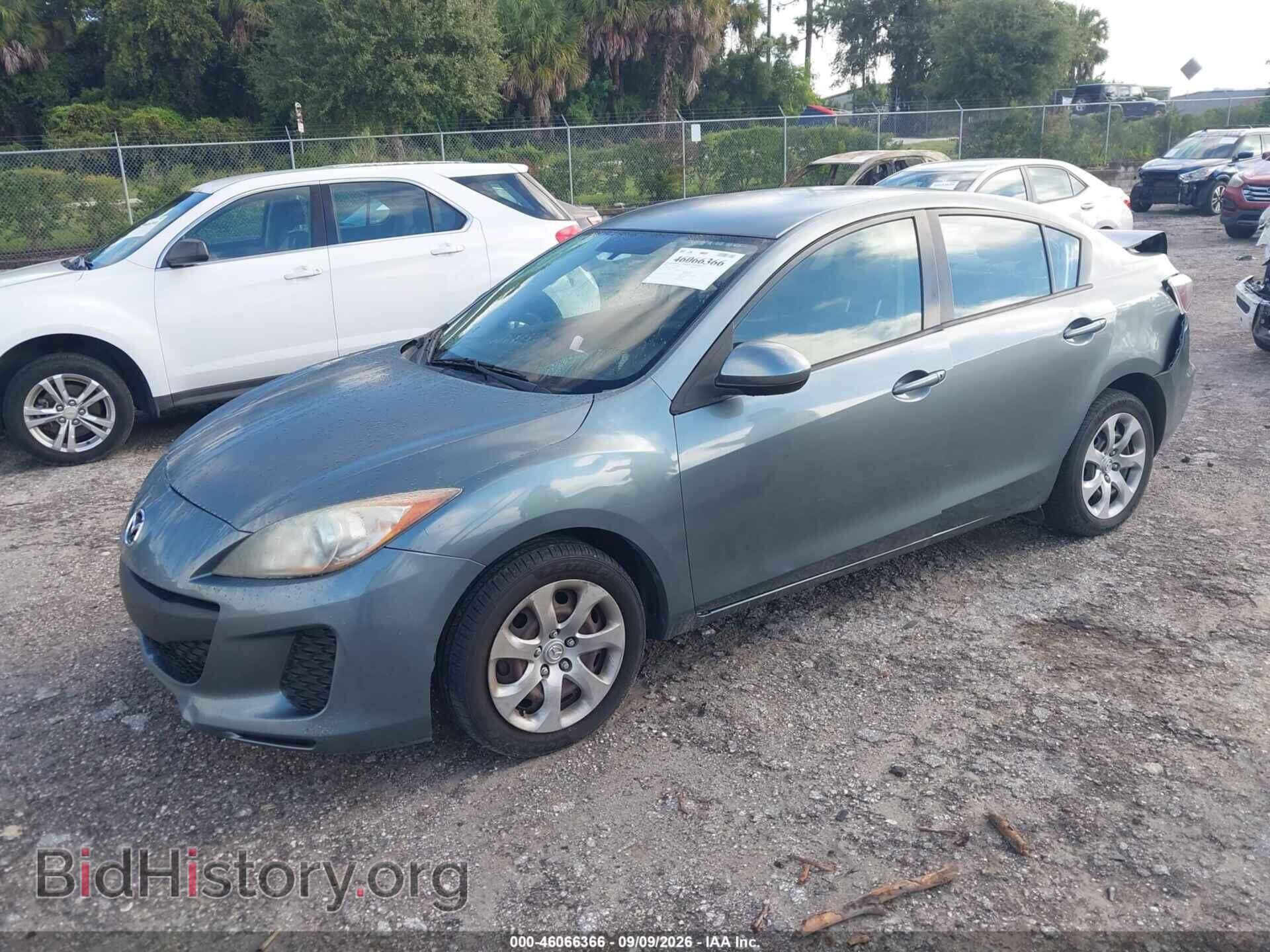 2013 MAZDA MAZDA3 - VIN: JM1BL1U75D1715756 - Фото 2