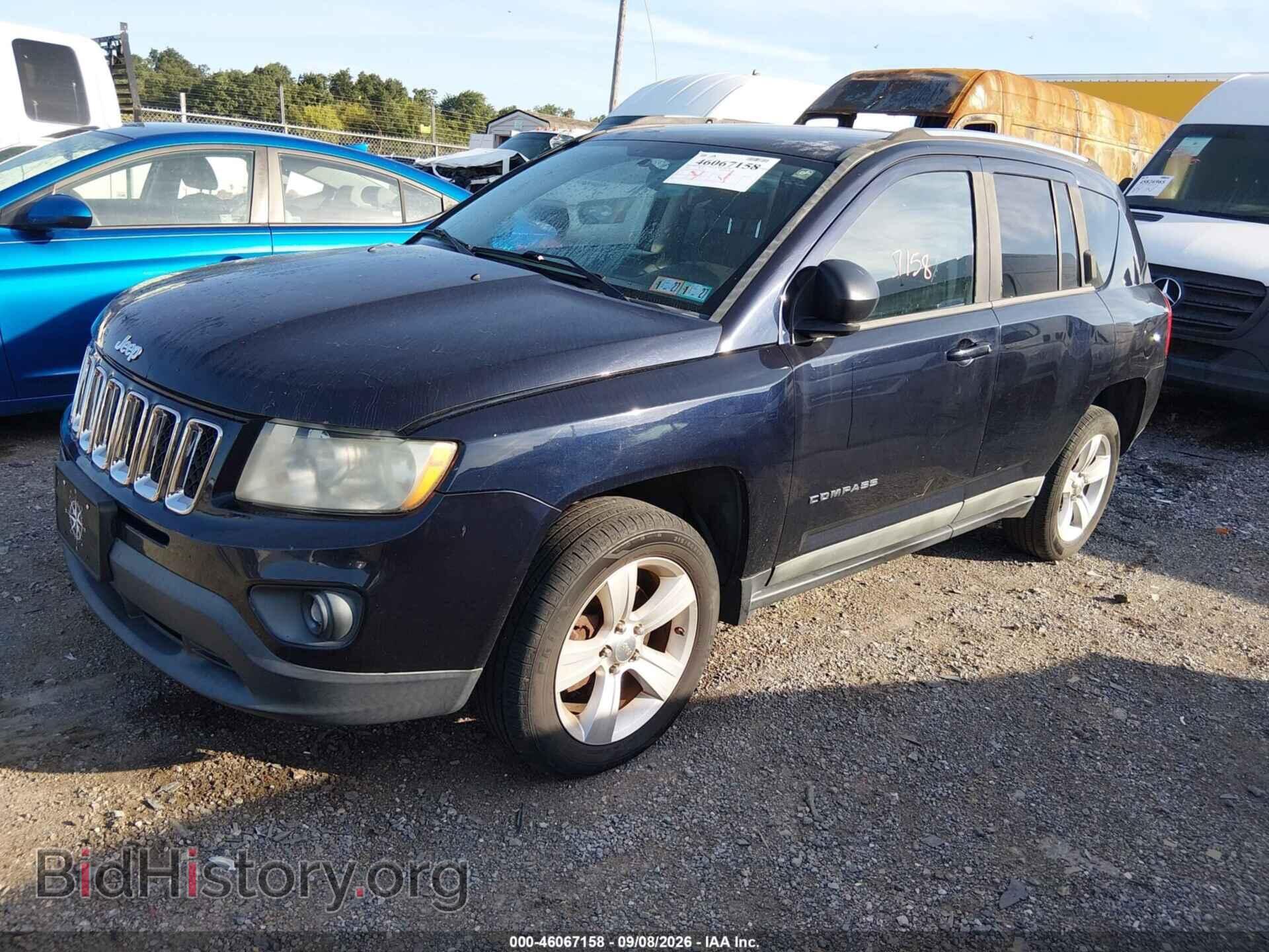 2011 JEEP COMPASS - VIN: 1J4NF1FBXBD164526 - Photo 2