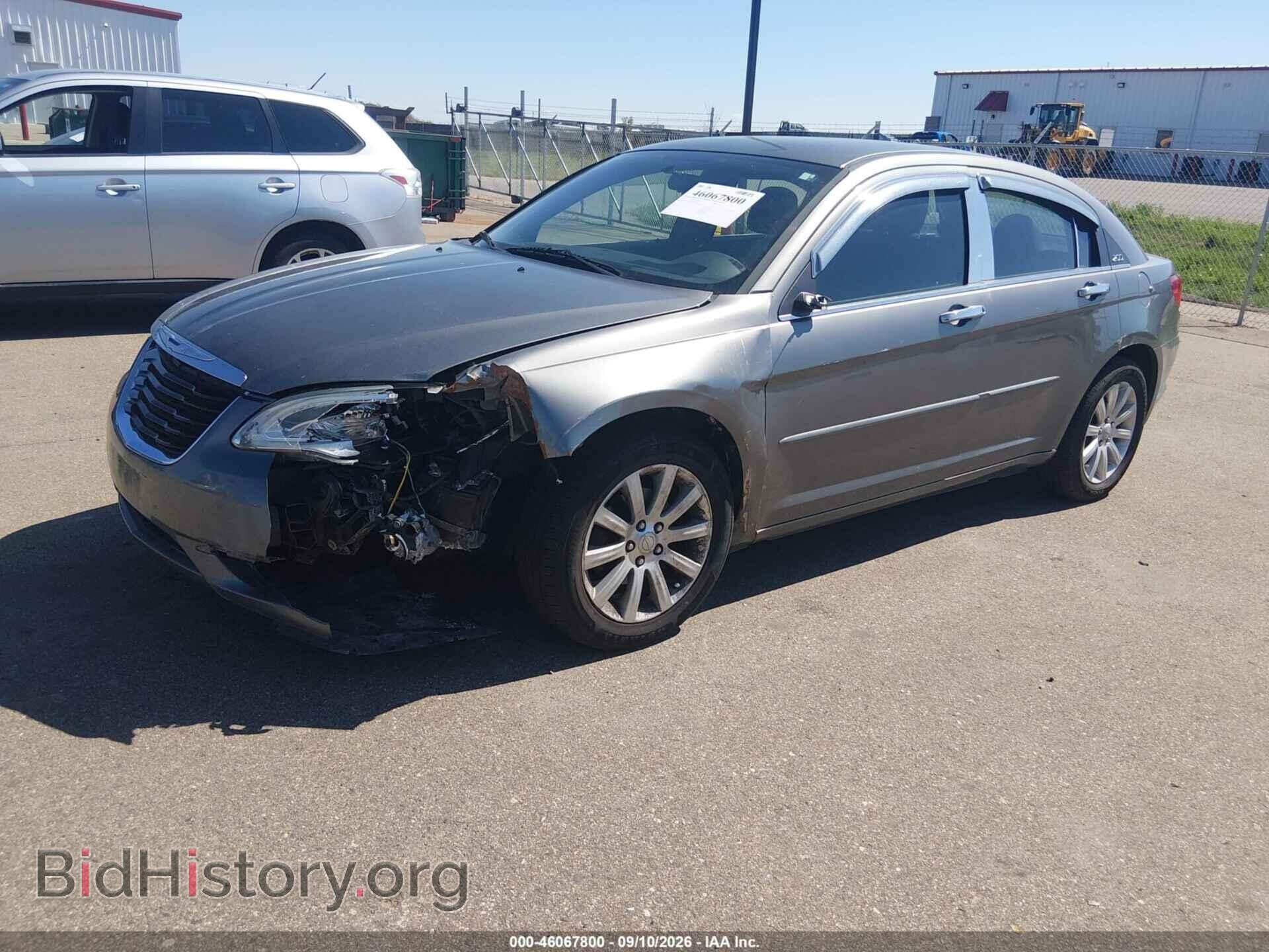2013 CHRYSLER 200 - VIN: 1C3CCBBB6DN588739 - Фото 2