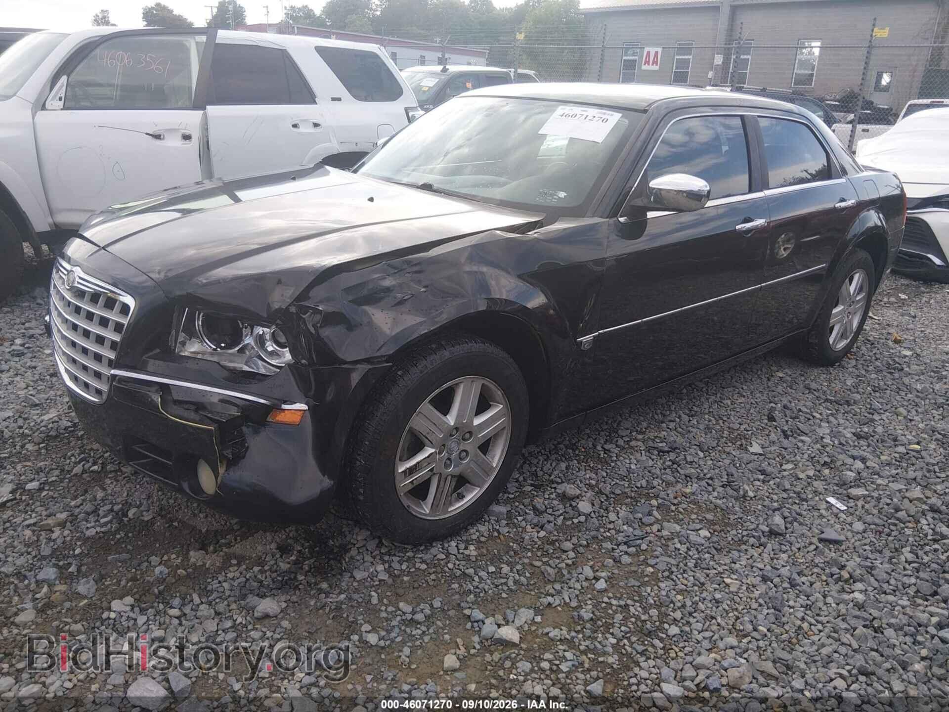 2006 Chrysler 300C (VIN 2C3KK63H16H335882) — фото 2 из 17