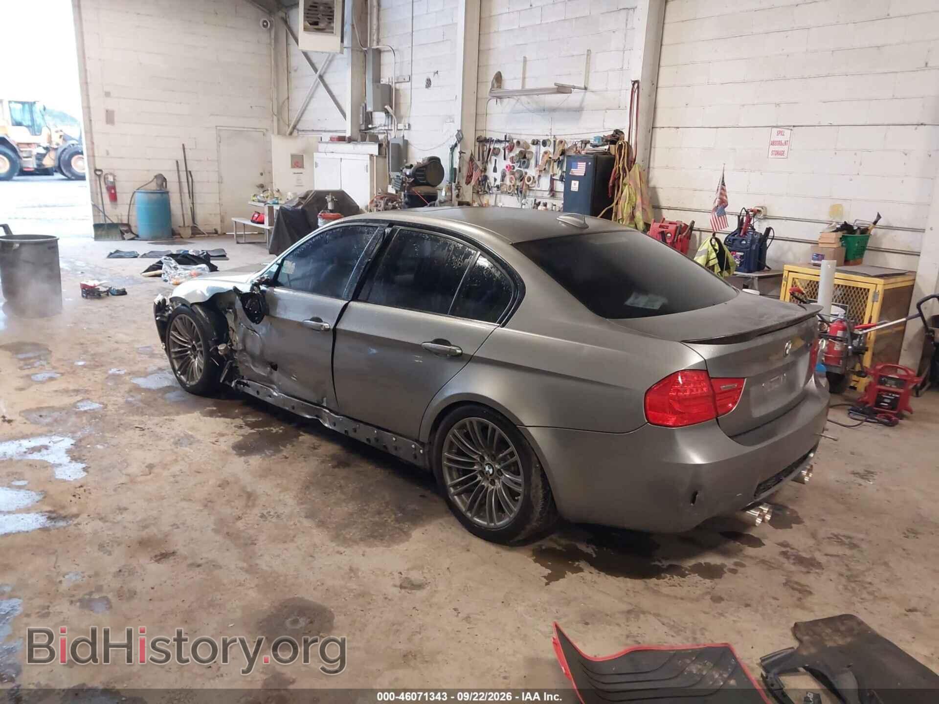 2011 BMW M3 - VIN: WBSPM9C57BE203061 - Photo 3