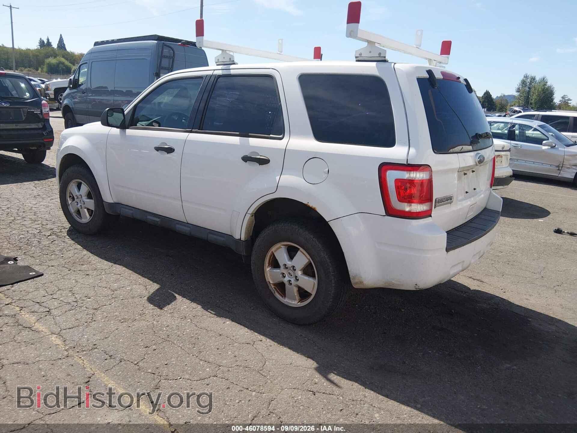 2011 FORD ESCAPE - VIN: 1FMCU9C72BKC31256 - Фото 3