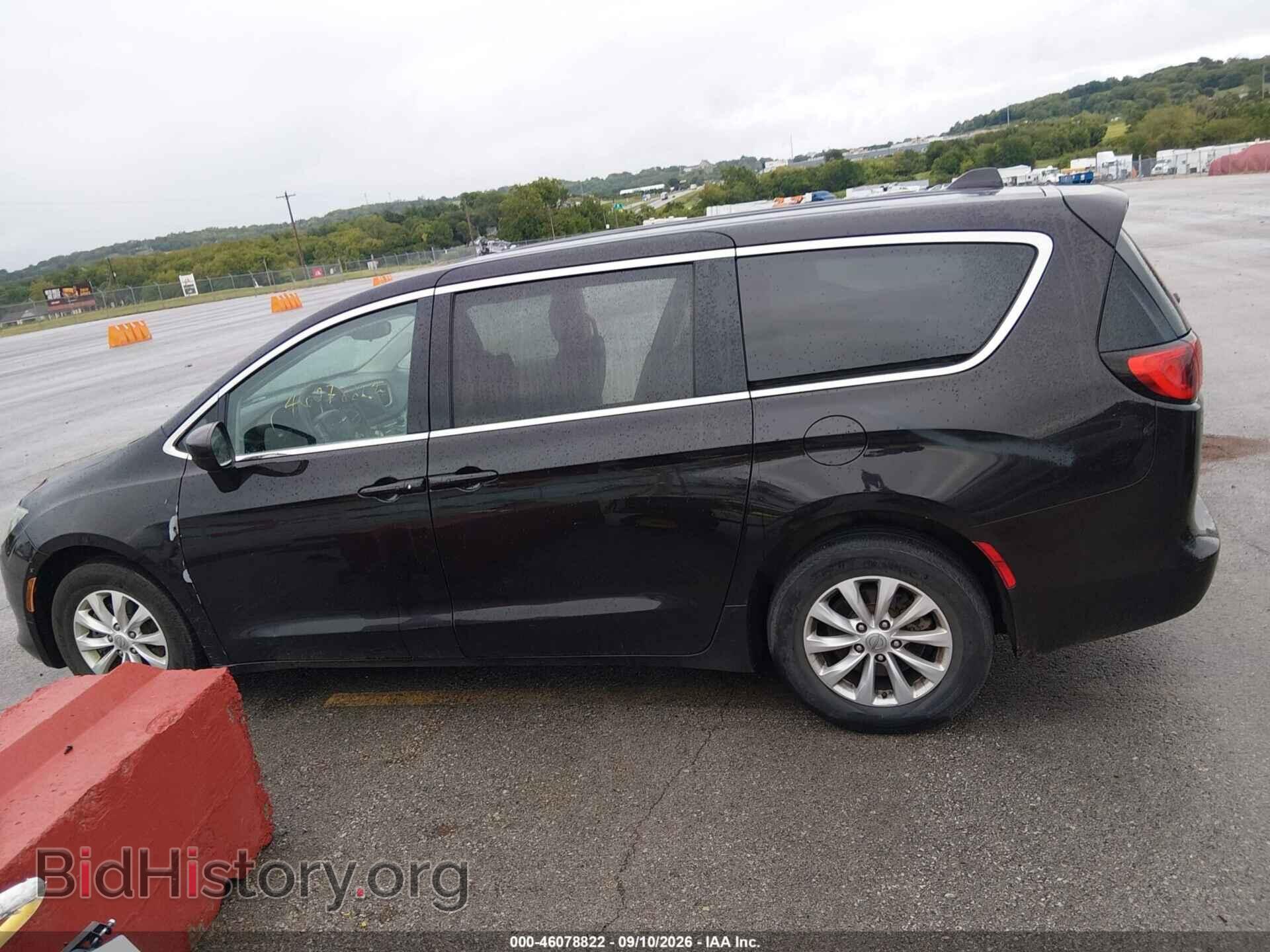 2017 CHRYSLER PACIFICA - VIN: 2C4RC1DGXHR676002 - Photo 14